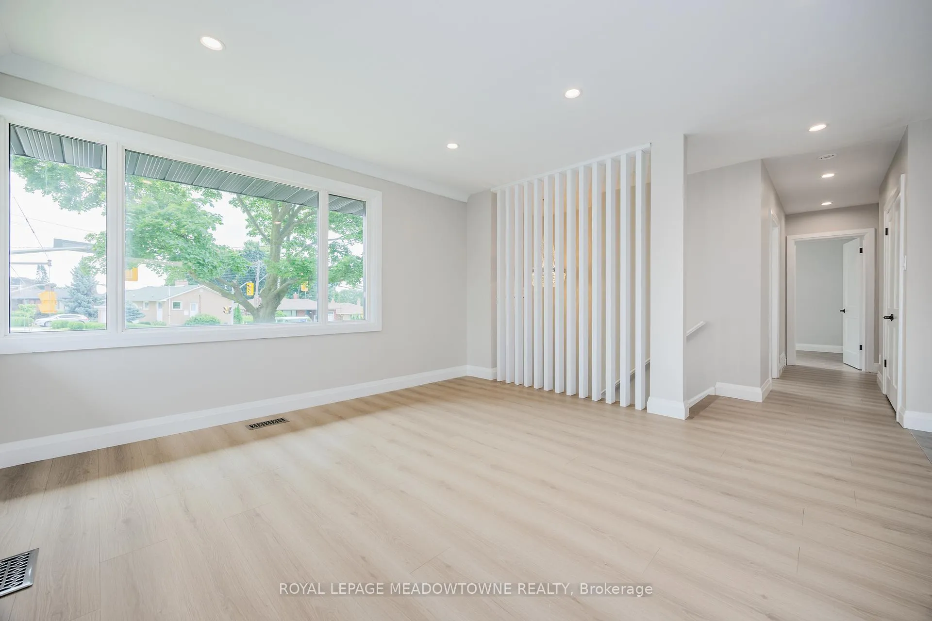 Photo 6 of 92 The Westway, Etobicoke, Kingsview Village-The Westway — HOMEH