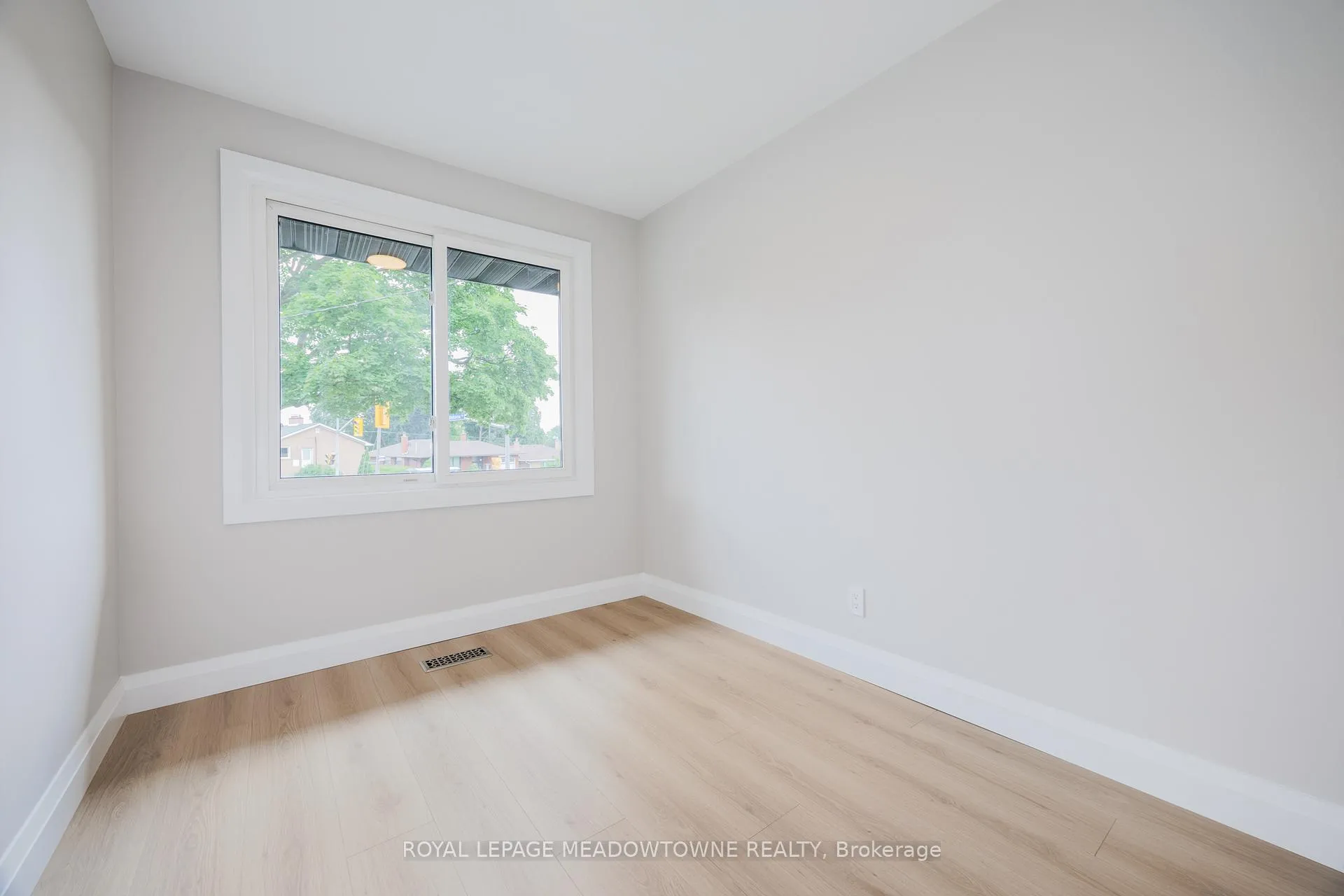 Photo 20 of 92 The Westway, Etobicoke, Kingsview Village-The Westway — HOMEH