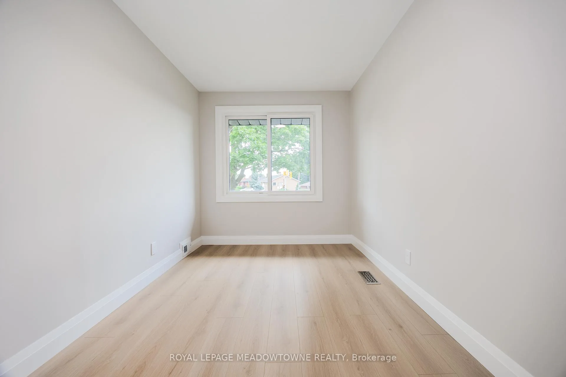 Photo 24 of 92 The Westway, Etobicoke, Kingsview Village-The Westway — HOMEH