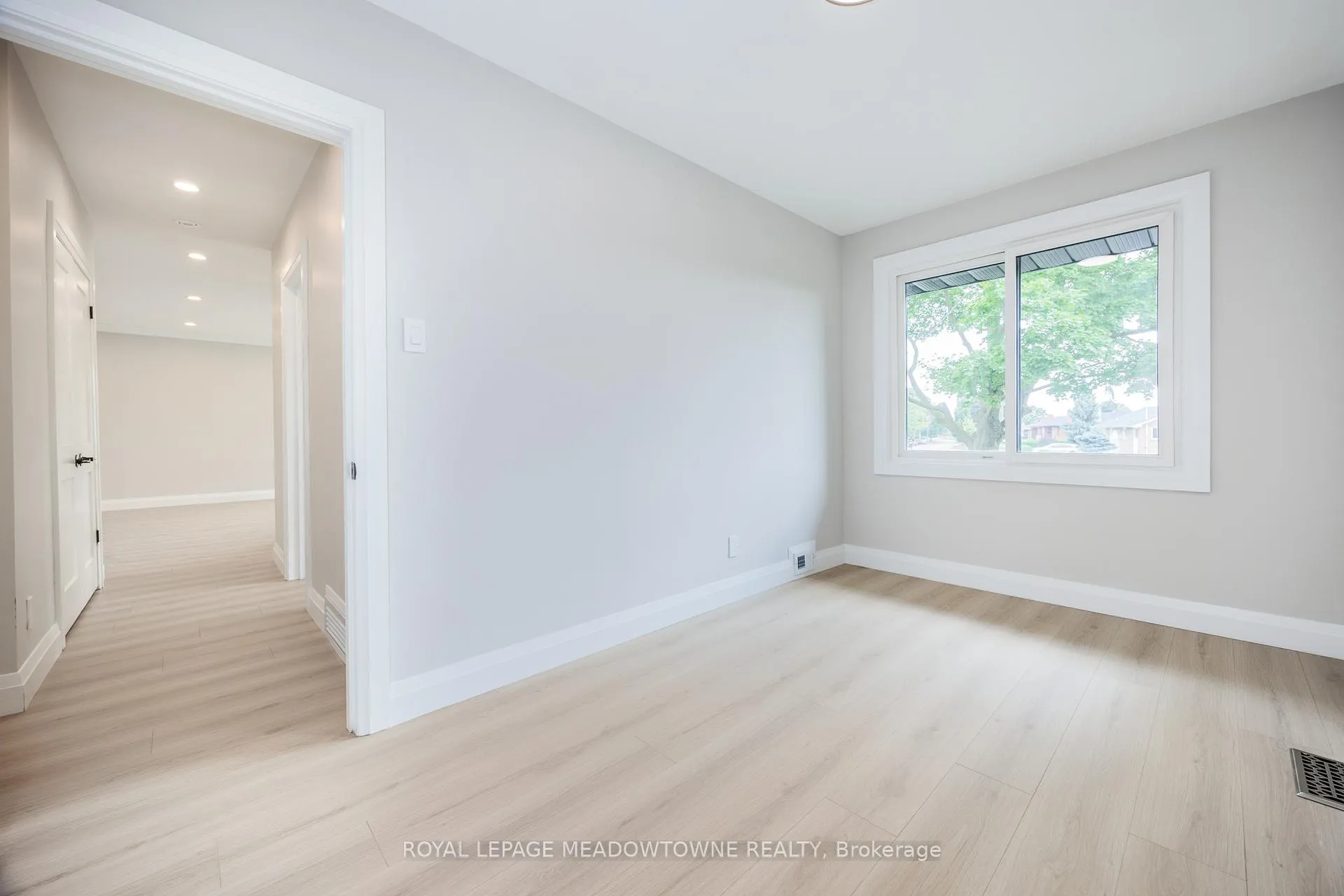 Photo 25 of 92 The Westway, Etobicoke, Kingsview Village-The Westway — HOMEH