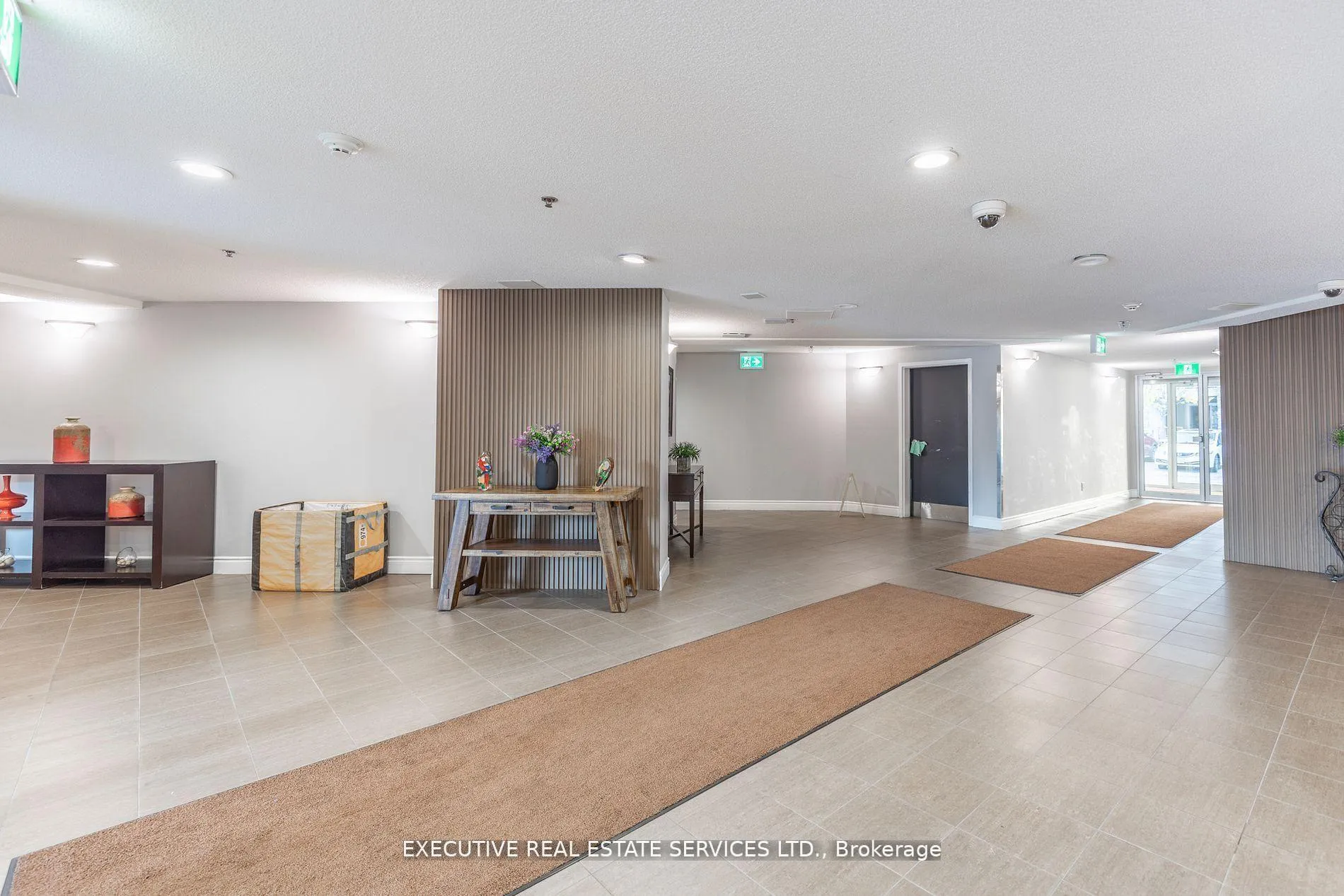 Photo 4 of Unit #203, 4 Dayspring Circle, Brampton, Goreway Drive Corridor — HOMEH