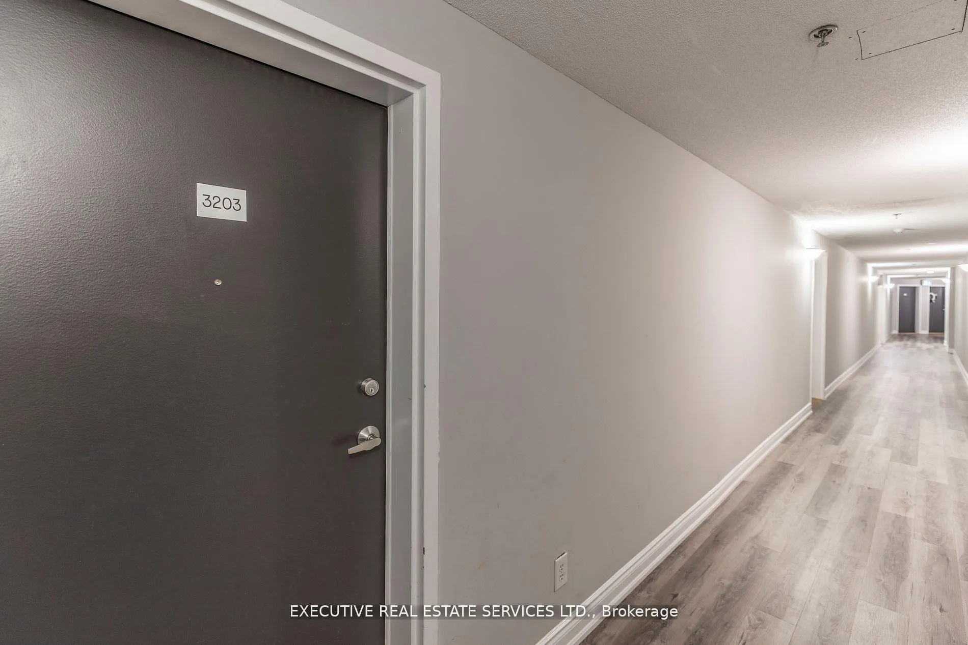 Photo 6 of Unit #203, 4 Dayspring Circle, Brampton, Goreway Drive Corridor — HOMEH