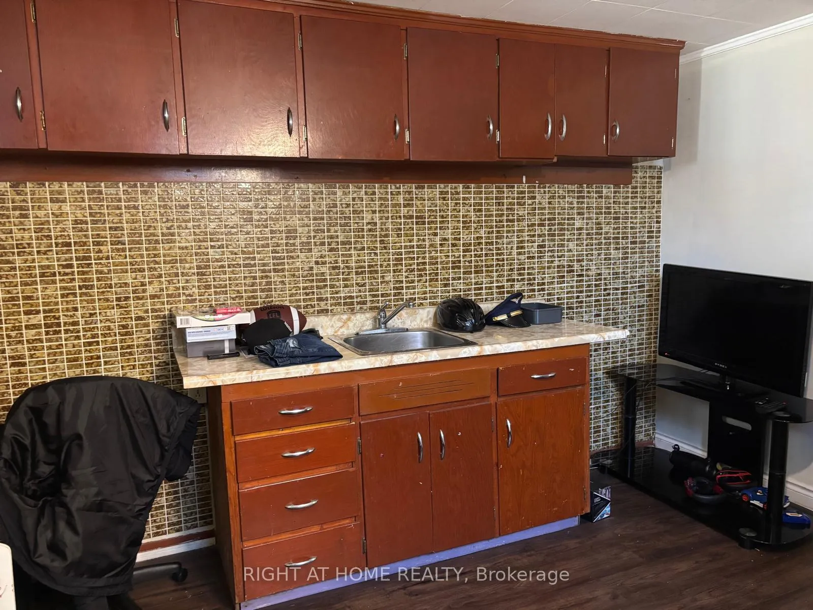 Photo 14 of 1224 Dunsmure Road, Hamilton, McQuesten — HOMEH