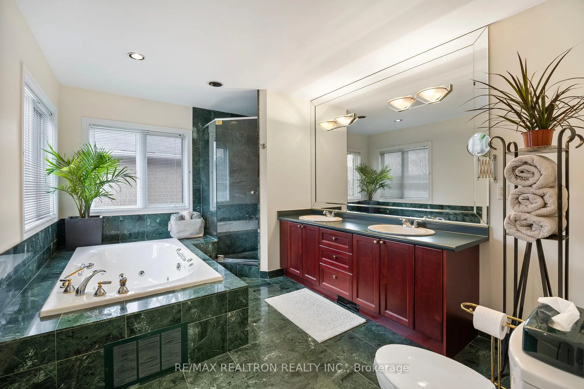 Photo 11 of 110 Glen Park Avenue, Toronto, Englemount-Lawrence — HOMEH