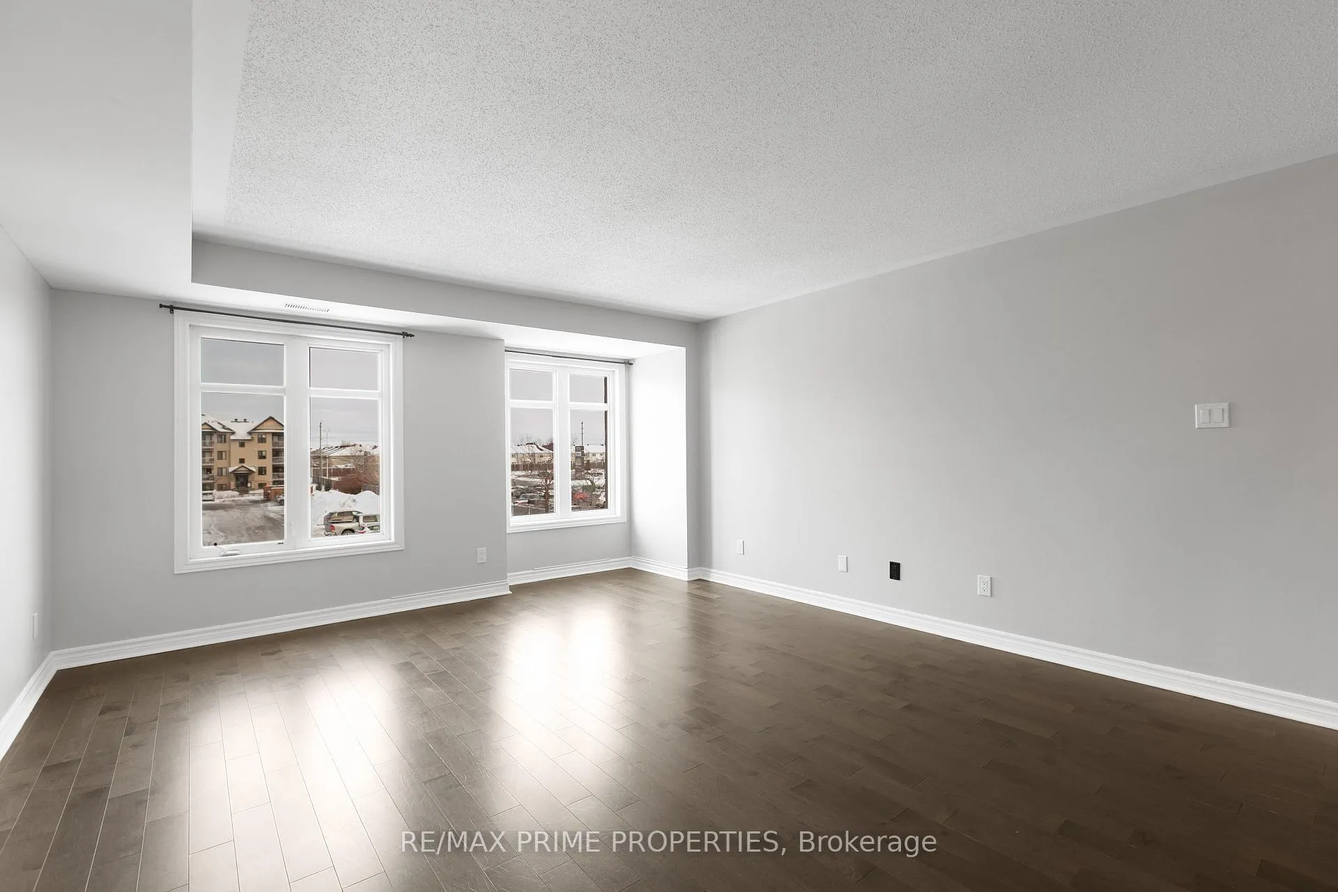 Photo 8 of 166 Bluestone Private, Ottawa, Avalon West — HOMEH