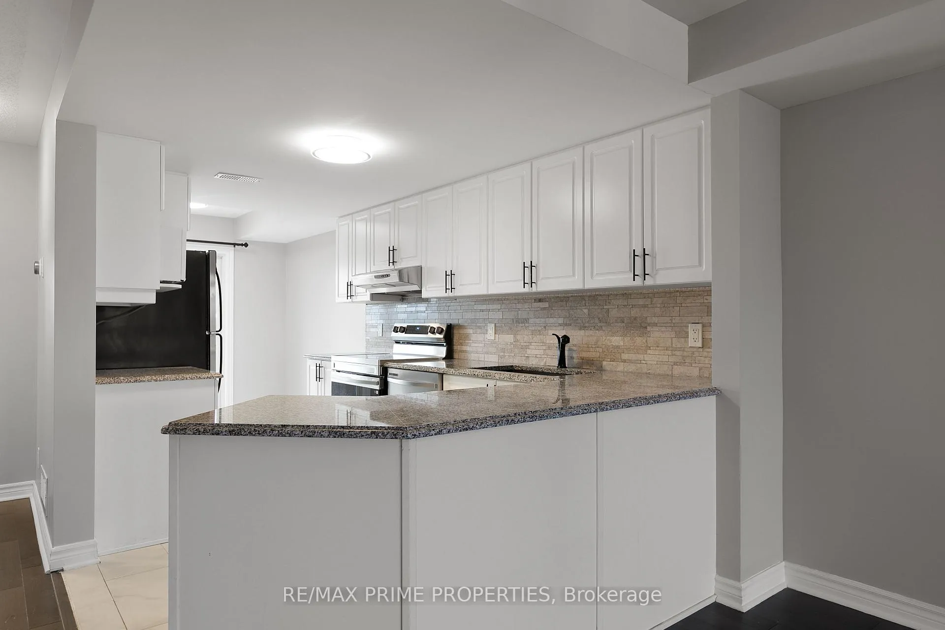 Photo 13 of 166 Bluestone Private, Ottawa, Avalon West — HOMEH