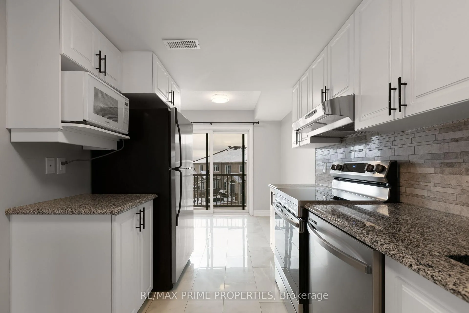 Photo 15 of 166 Bluestone Private, Ottawa, Avalon West — HOMEH