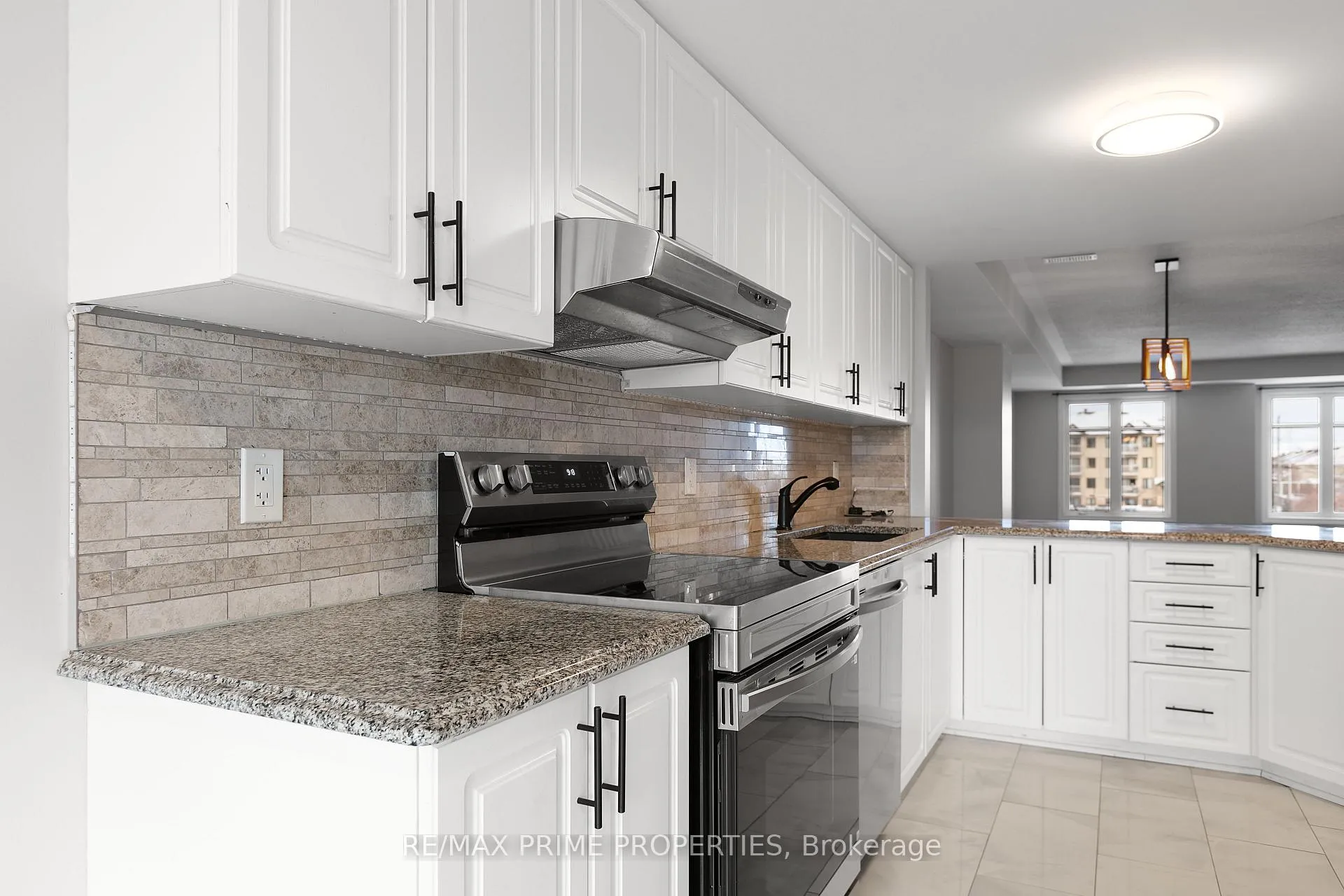 Photo 16 of 166 Bluestone Private, Ottawa, Avalon West — HOMEH