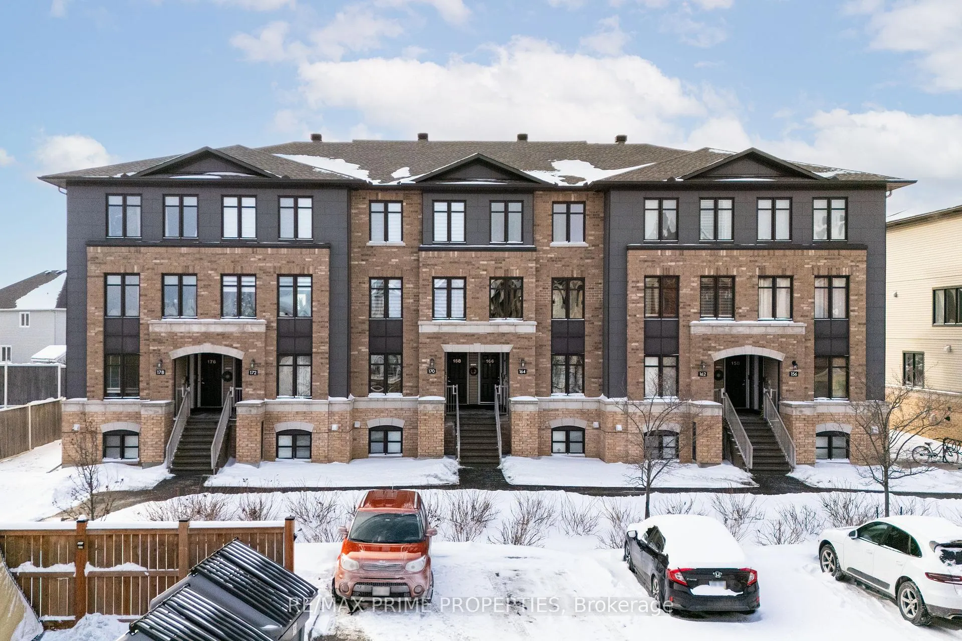 Front of 166 Bluestone Private