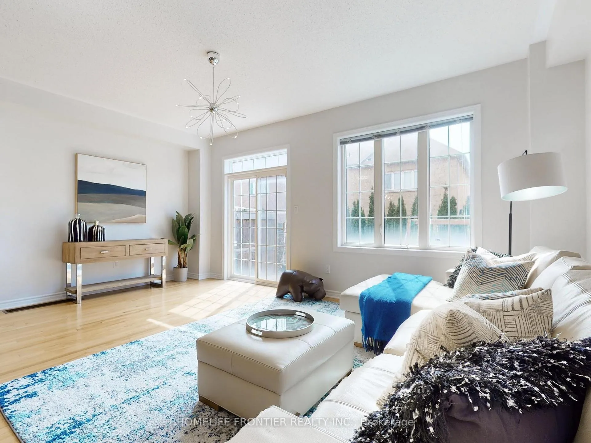 Photo 6 of Unit 6, 8777 Dufferin Street, Vaughan, Patterson — HOMEH