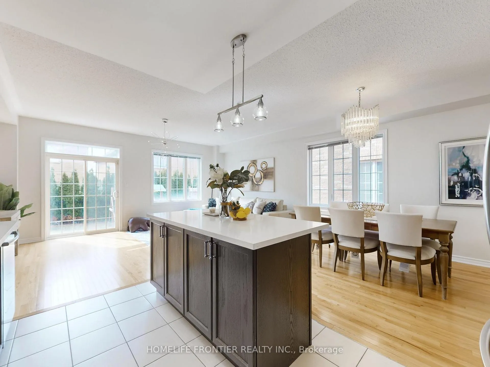 Photo 10 of Unit 6, 8777 Dufferin Street, Vaughan, Patterson — HOMEH