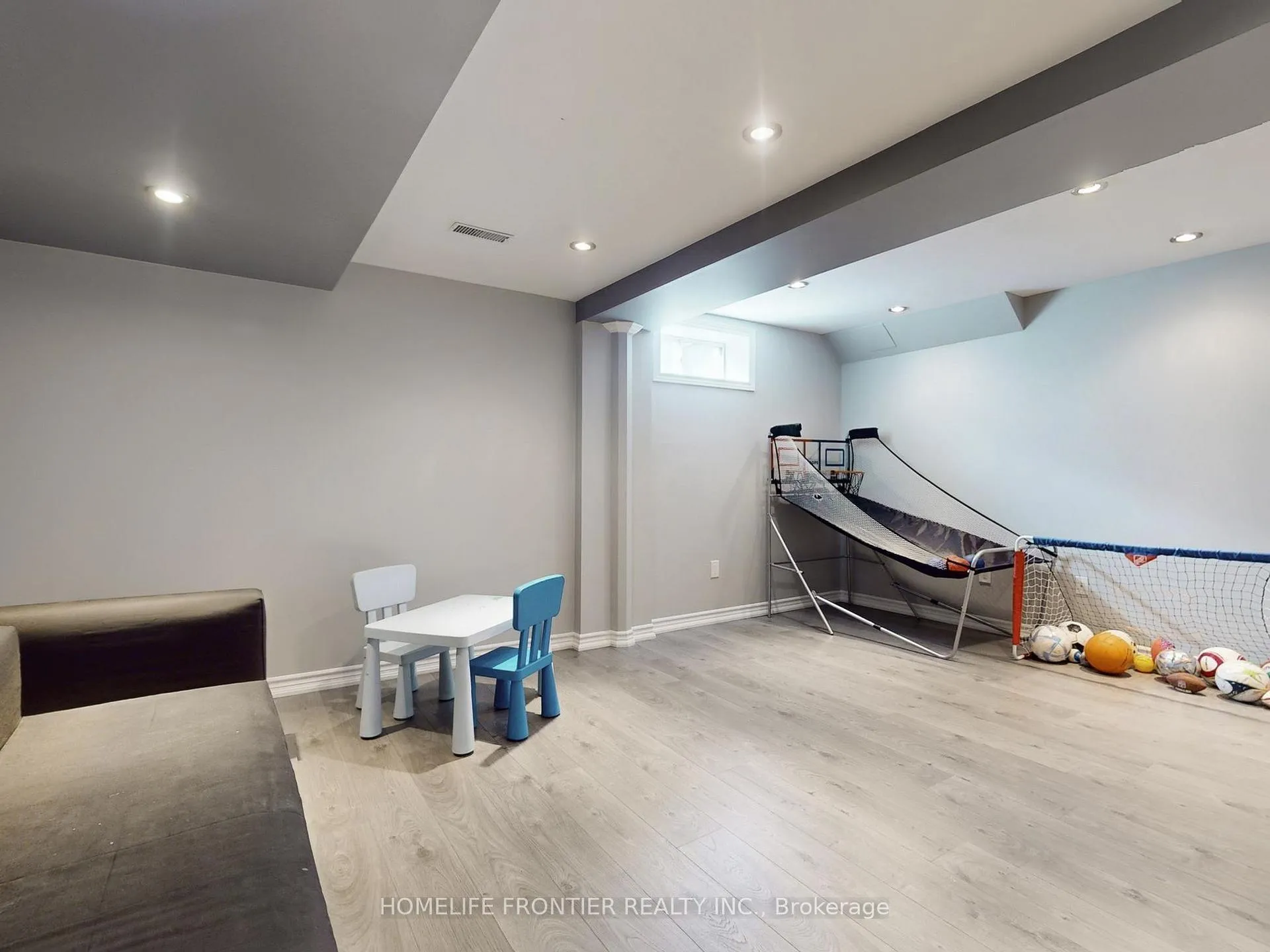 Photo 25 of Unit 6, 8777 Dufferin Street, Vaughan, Patterson — HOMEH
