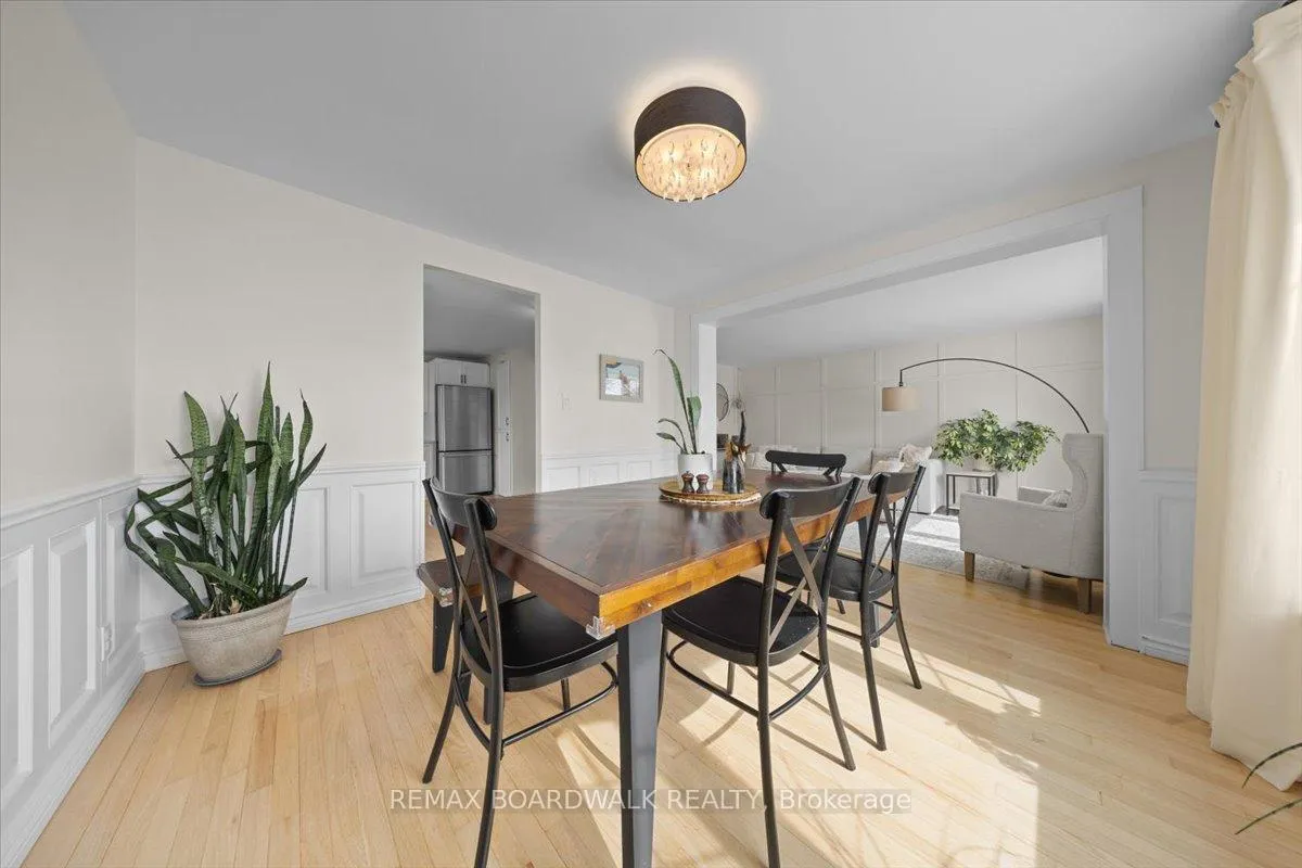 Photo 14 of 373 Hatfield Crescent, Ottawa, Bilberry Creek/Queenswood Heights — HOMEH