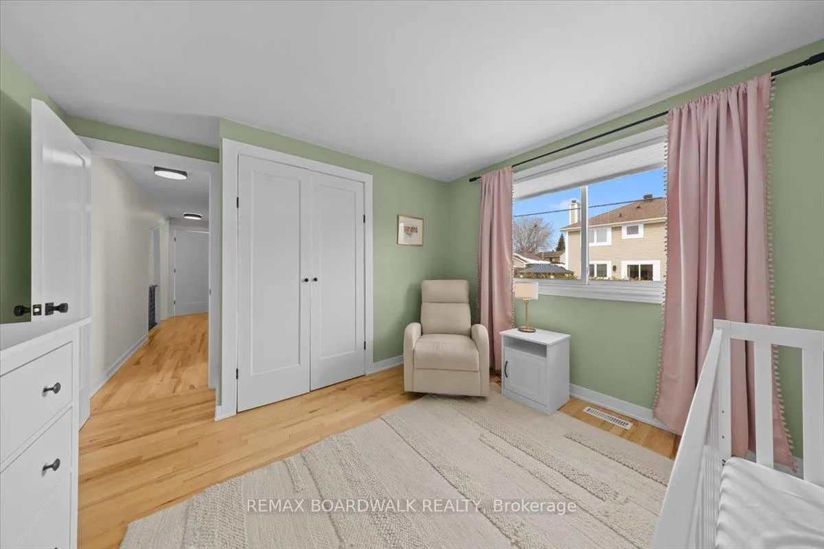 Photo 27 of 373 Hatfield Crescent, Ottawa, Bilberry Creek/Queenswood Heights — HOMEH