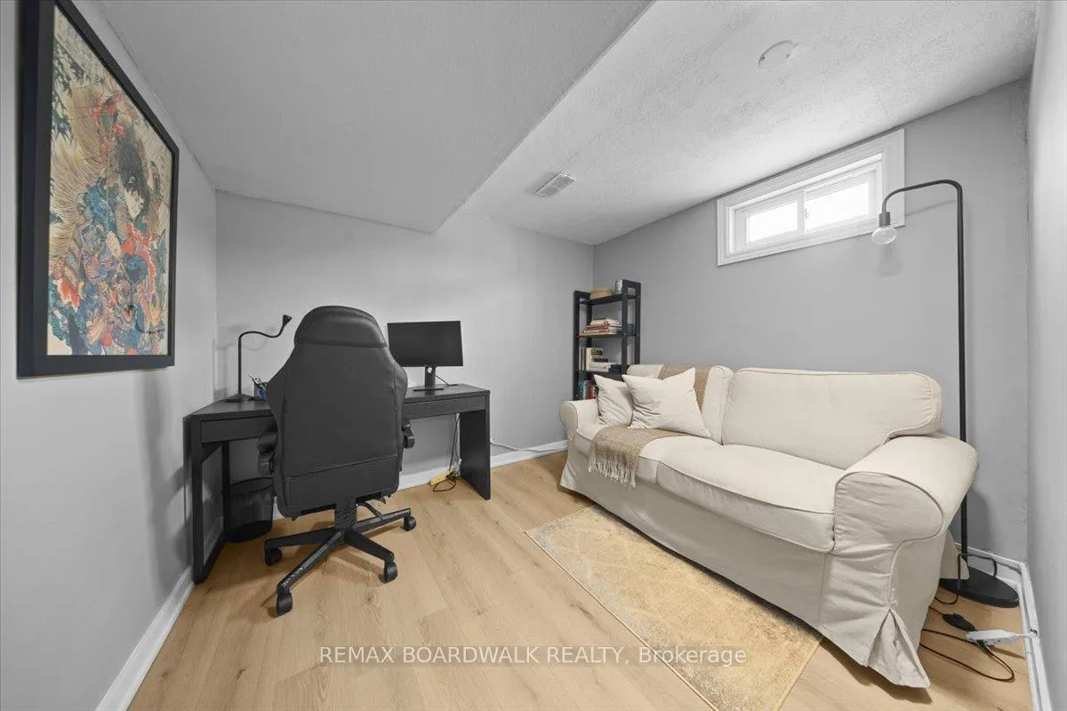 Photo 38 of 373 Hatfield Crescent, Ottawa, Bilberry Creek/Queenswood Heights — HOMEH
