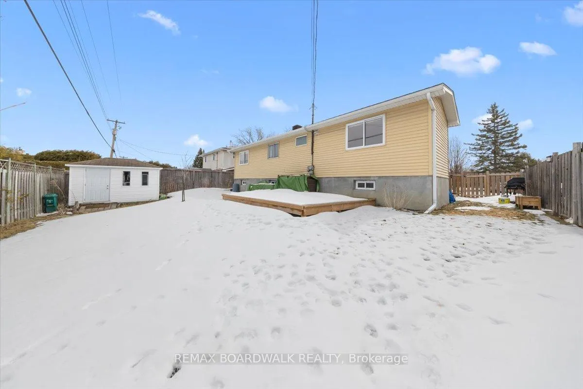 Photo 43 of 373 Hatfield Crescent, Ottawa, Bilberry Creek/Queenswood Heights — HOMEH