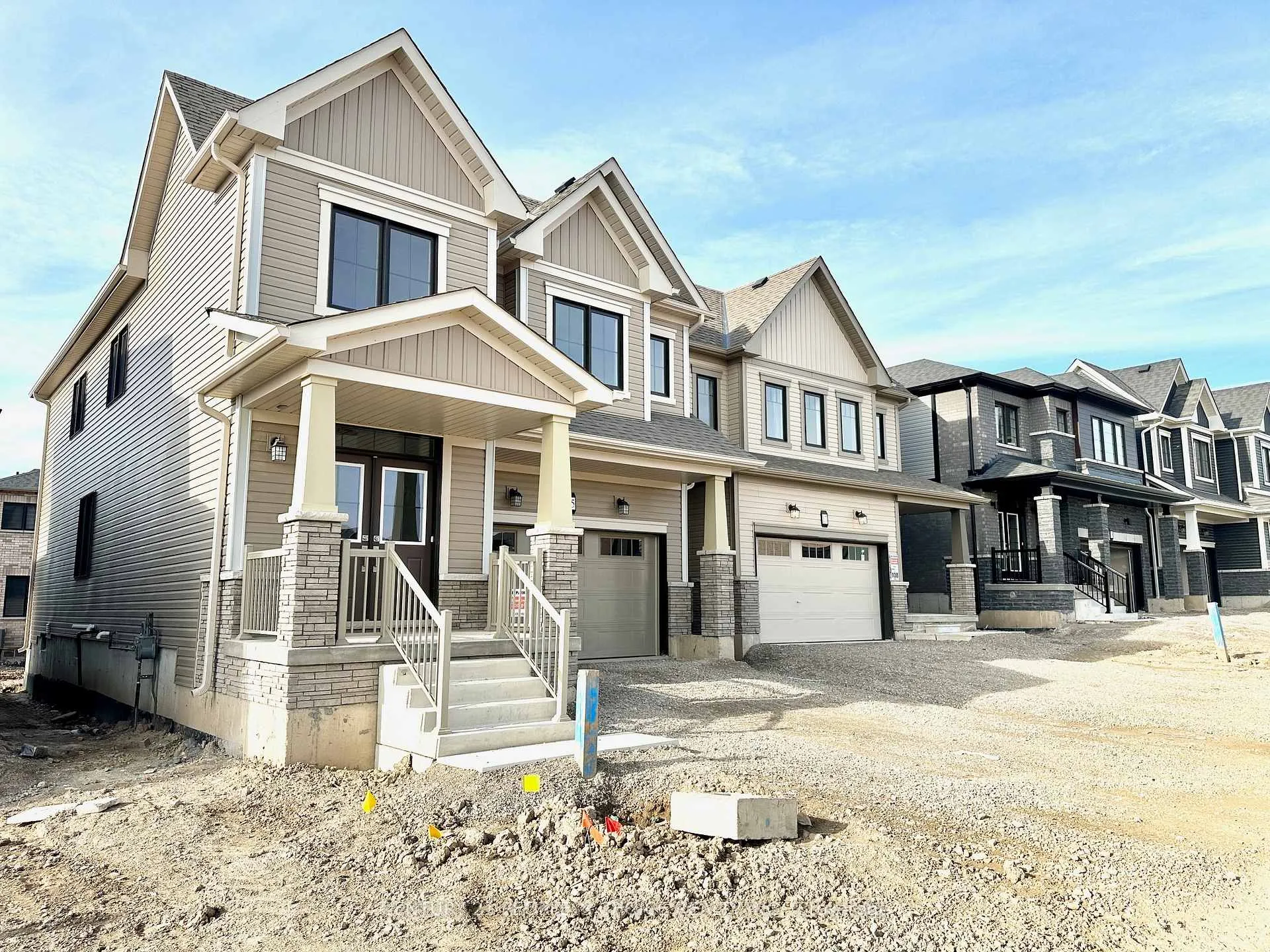 Photo 2 of 15 Wintergreen Crescent, Haldimand — HOMEH