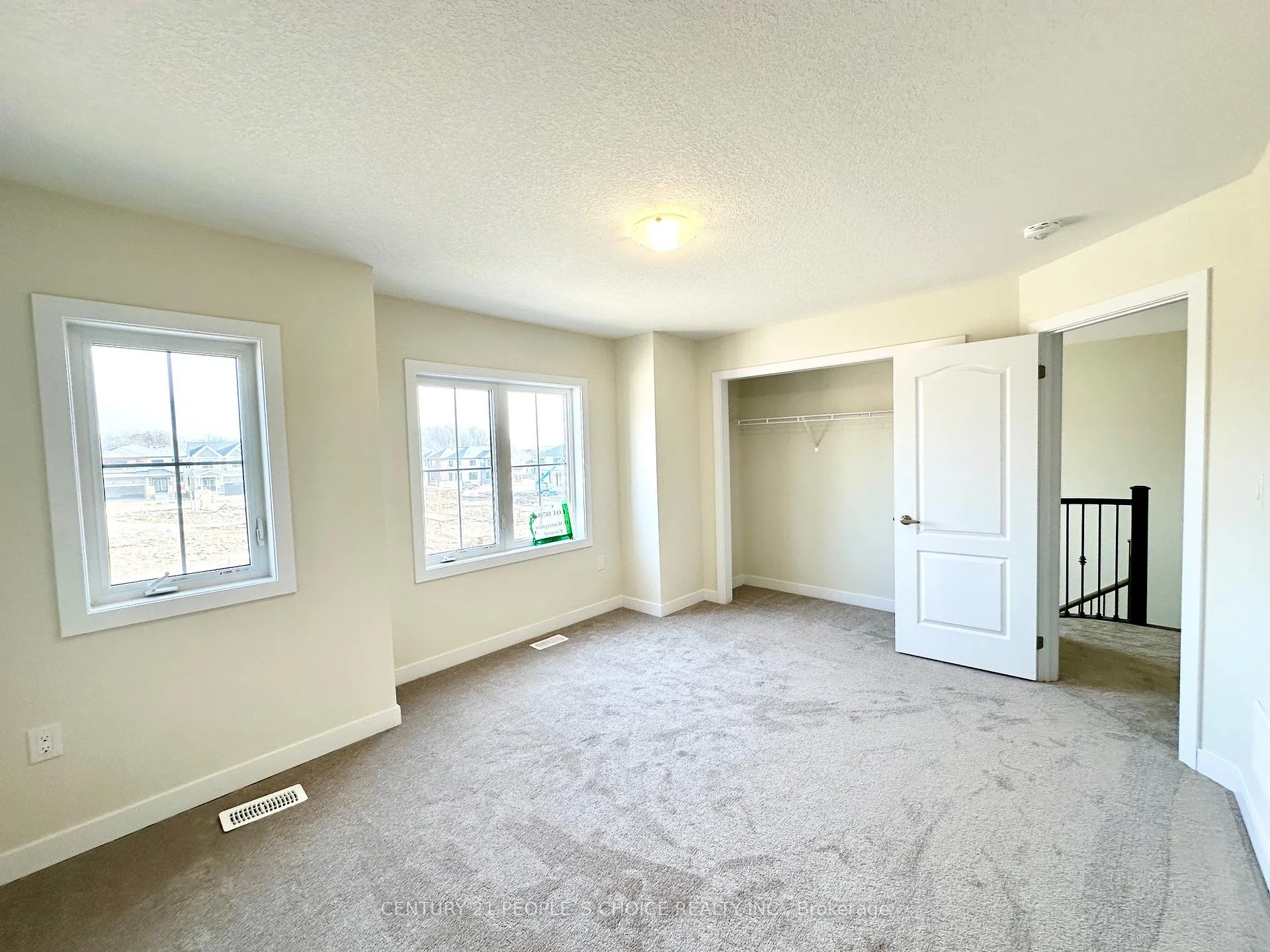 Photo 18 of 15 Wintergreen Crescent, Haldimand — HOMEH