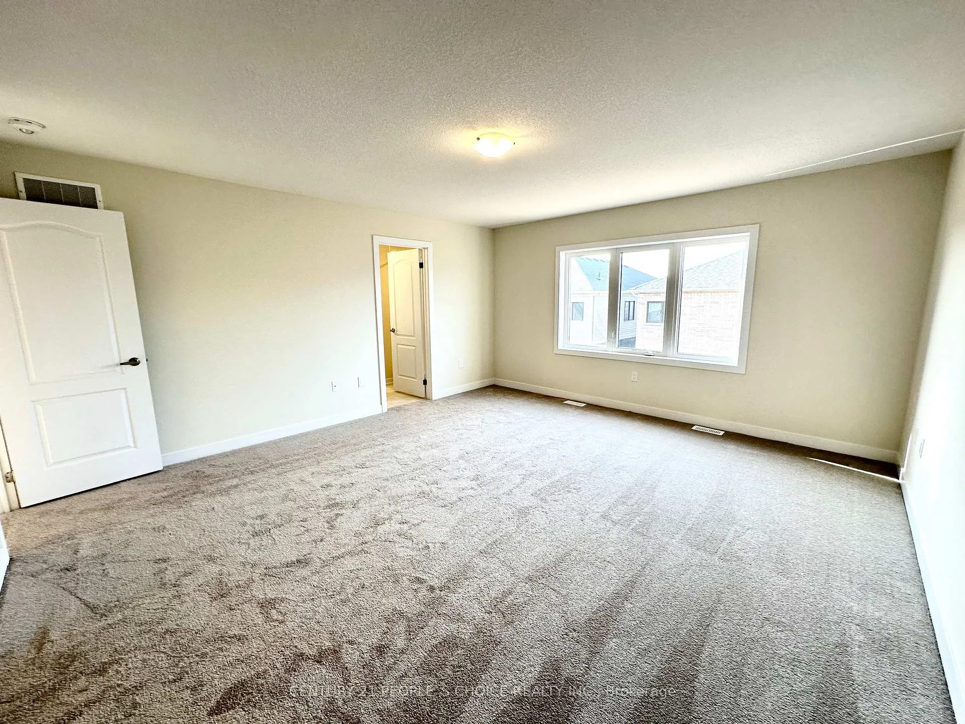 Photo 25 of 15 Wintergreen Crescent, Haldimand — HOMEH