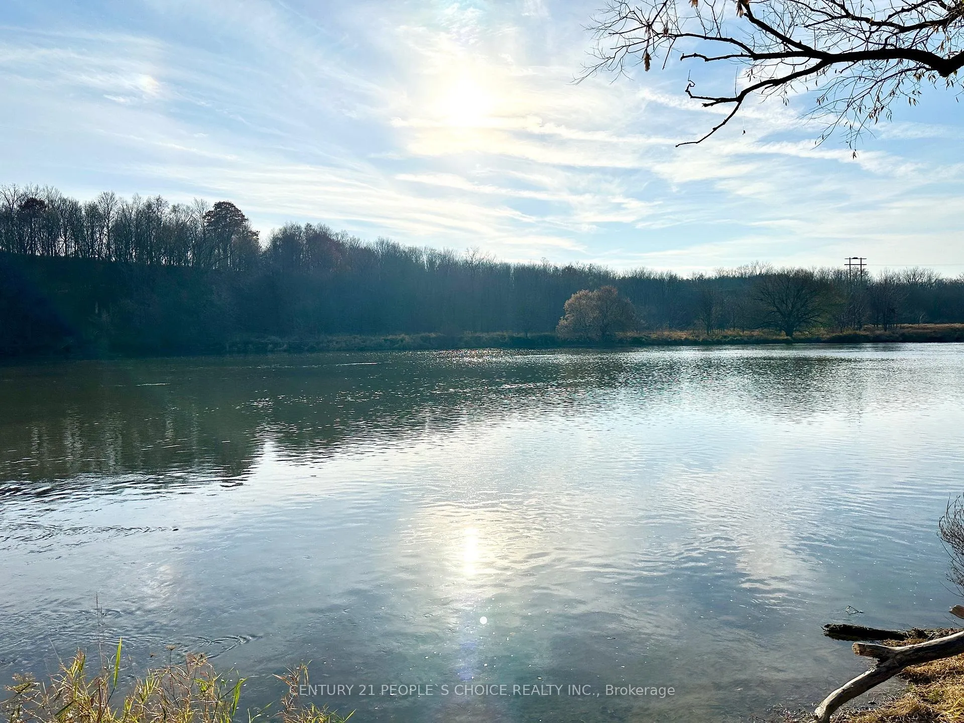 Photo 33 of 15 Wintergreen Crescent, Haldimand — HOMEH