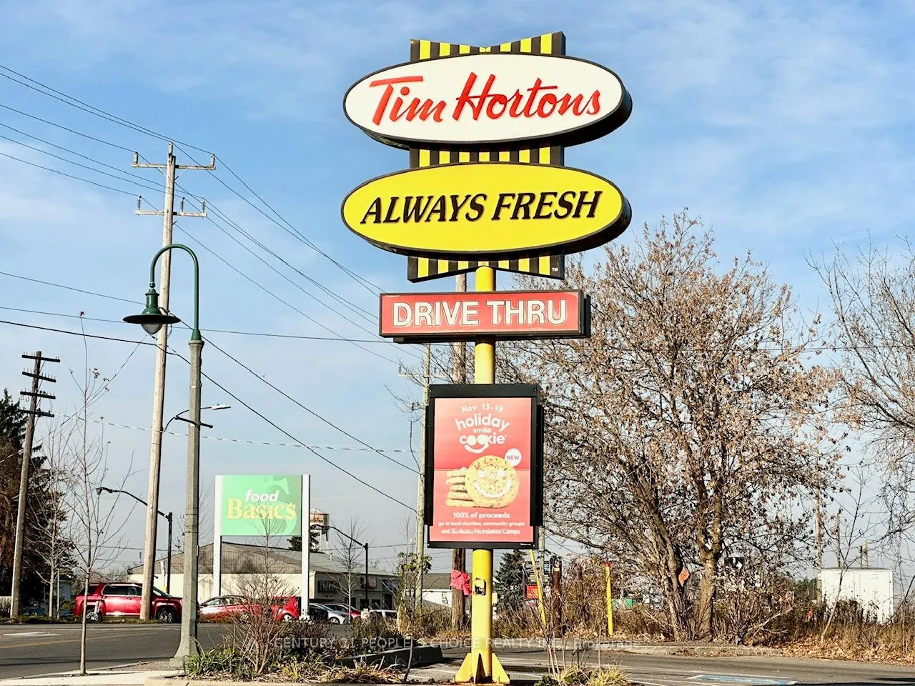 Photo 35 of 15 Wintergreen Crescent, Haldimand — HOMEH