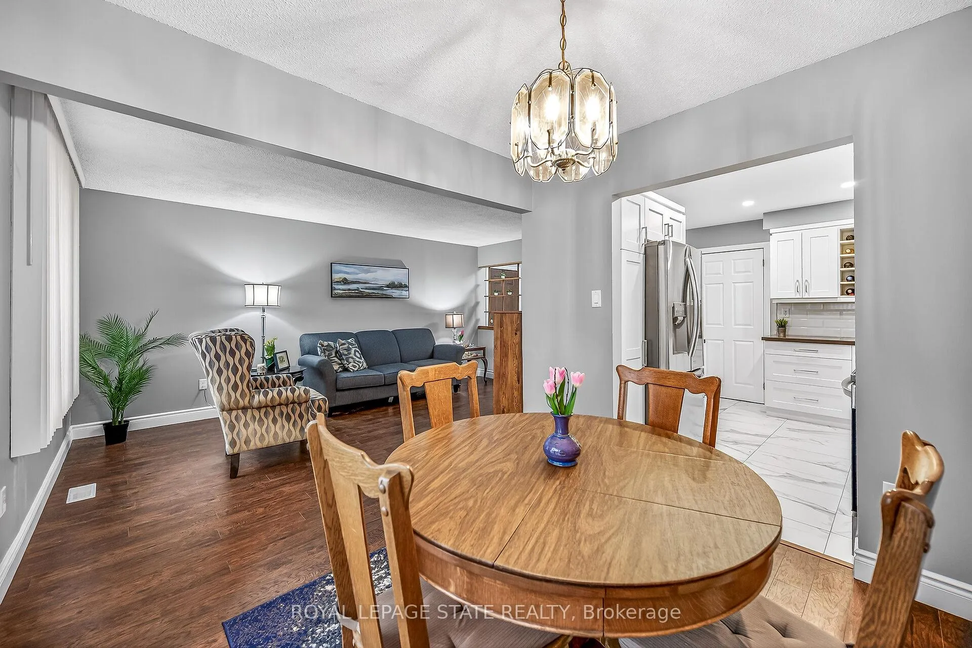 Photo 10 of 143 Cranbrook Drive, Hamilton, Gilkson — HOMEH