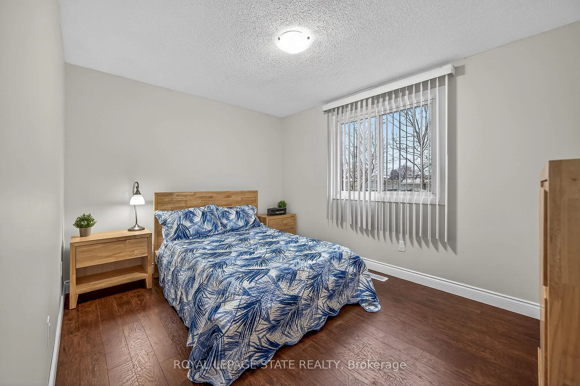 Photo 17 of 143 Cranbrook Drive, Hamilton, Gilkson — HOMEH
