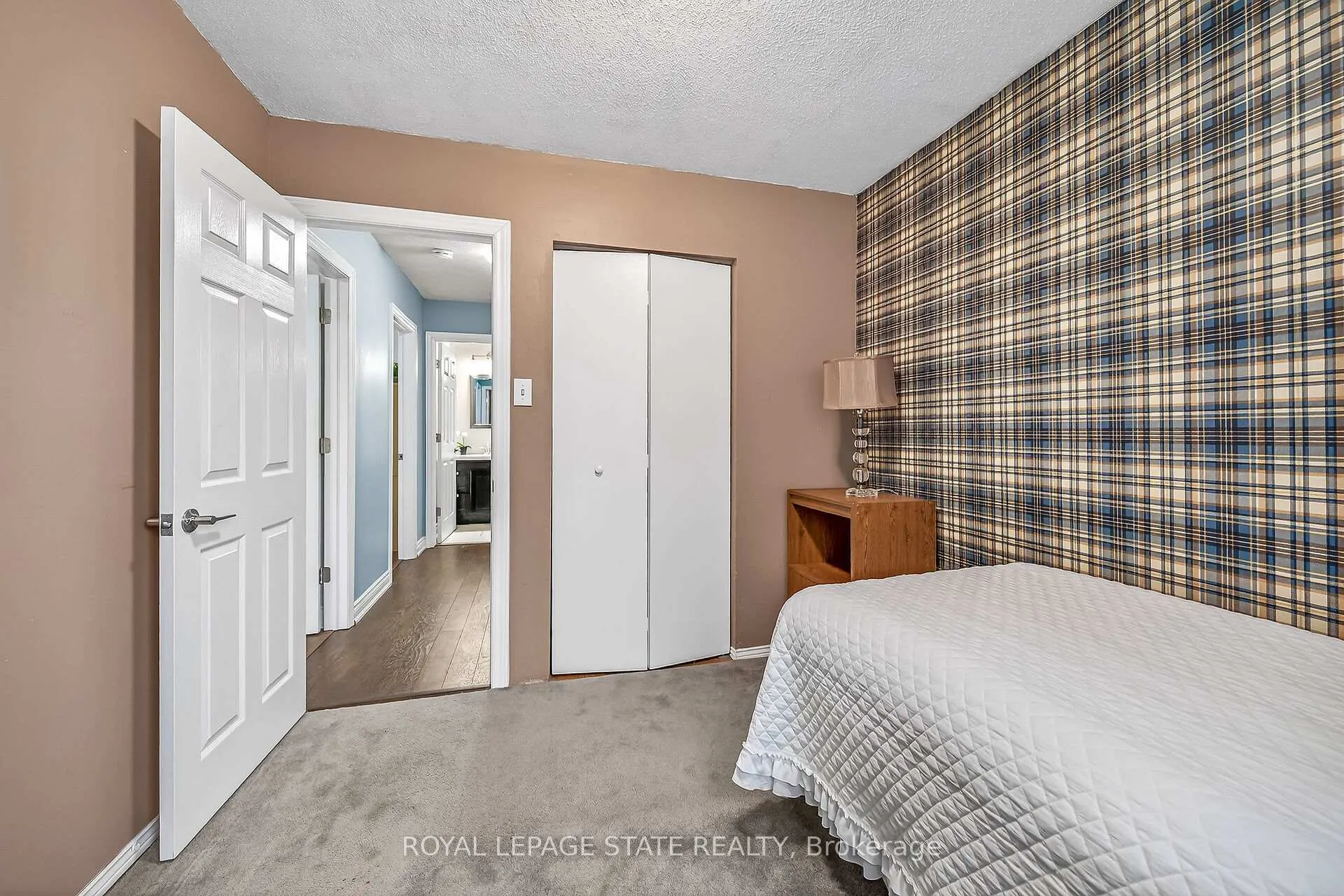 Photo 24 of 143 Cranbrook Drive, Hamilton, Gilkson — HOMEH