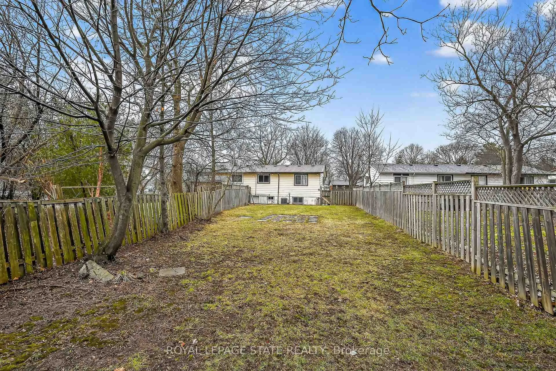 Photo 45 of 143 Cranbrook Drive, Hamilton, Gilkson — HOMEH
