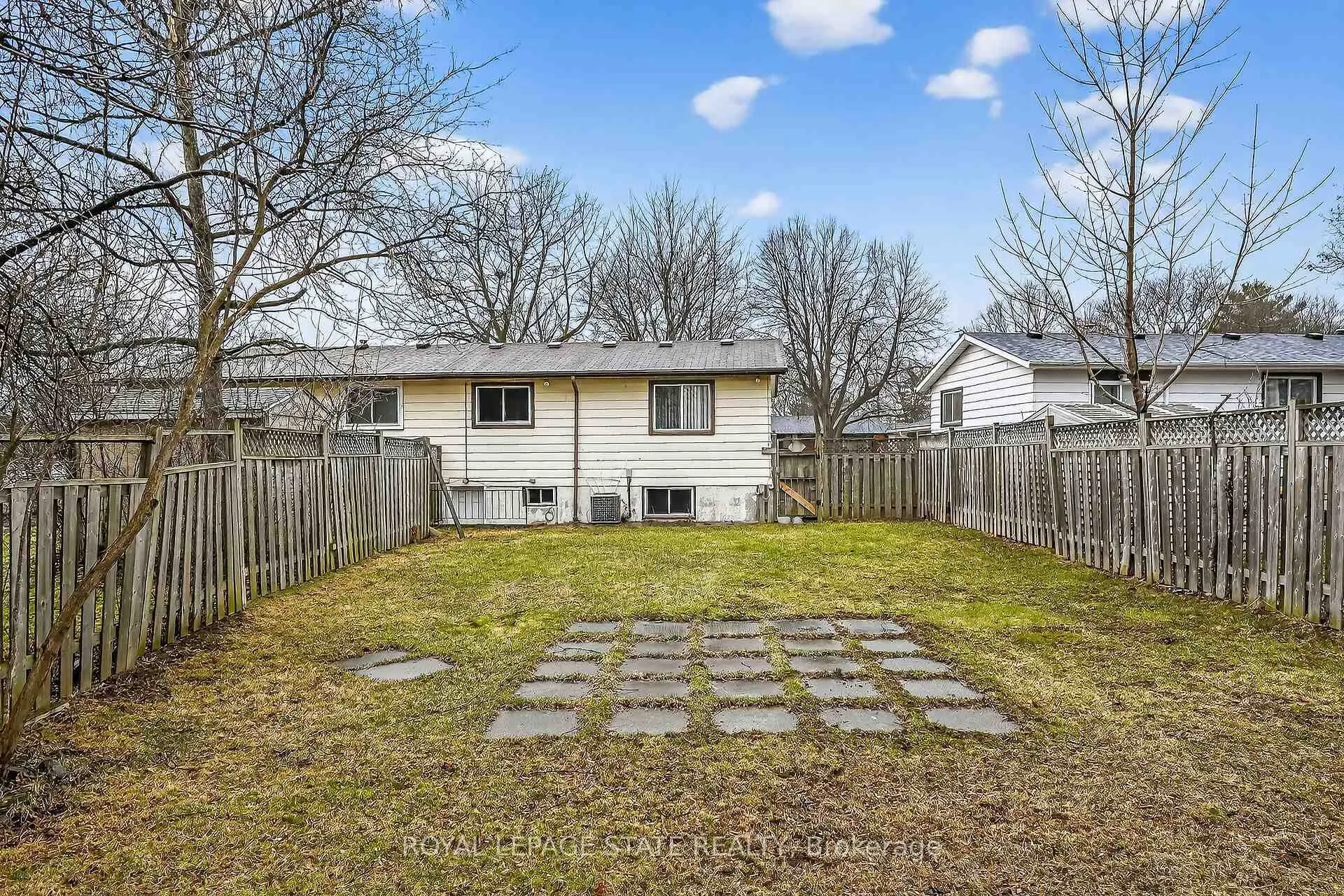 Photo 46 of 143 Cranbrook Drive, Hamilton, Gilkson — HOMEH