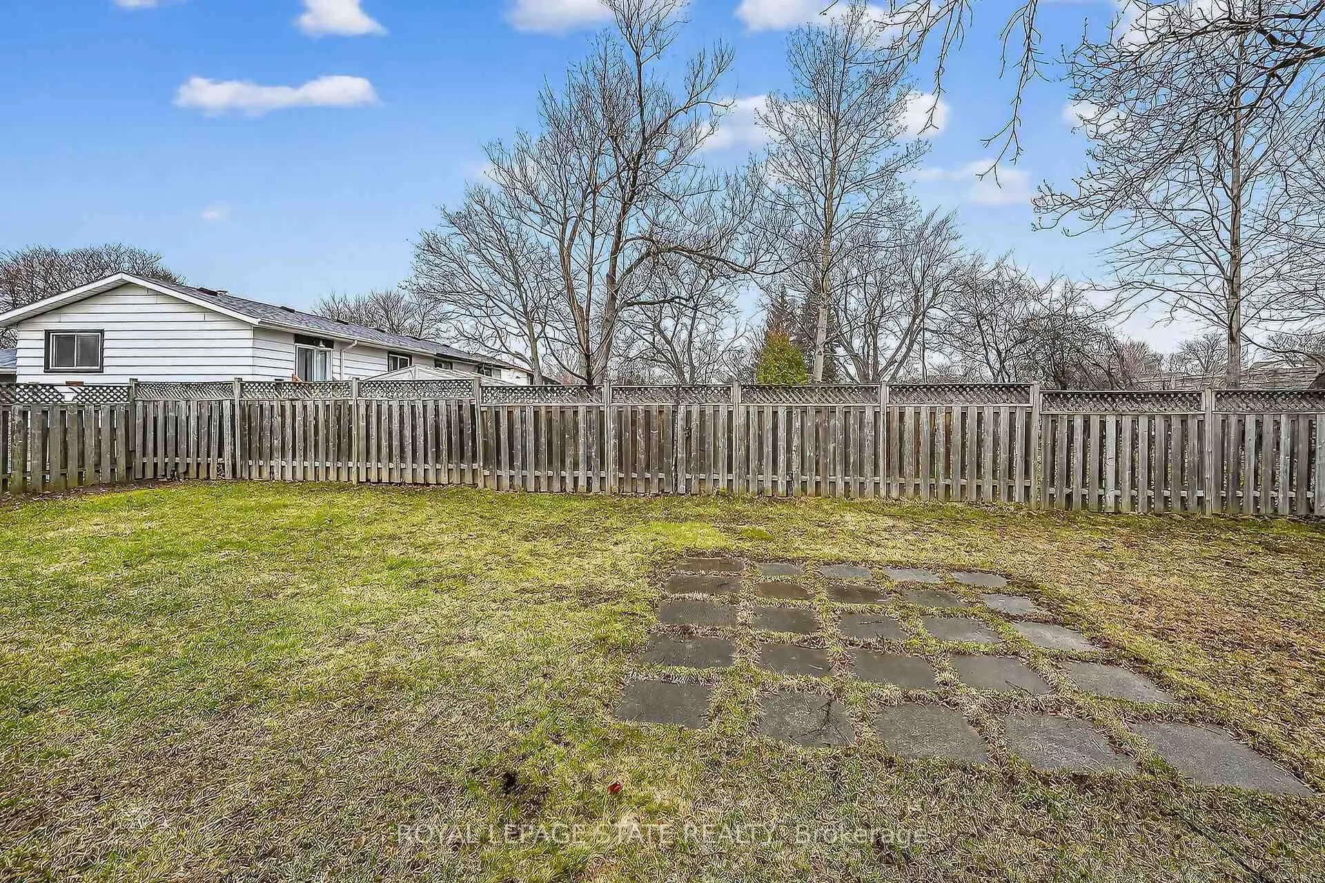 Photo 48 of 143 Cranbrook Drive, Hamilton, Gilkson — HOMEH