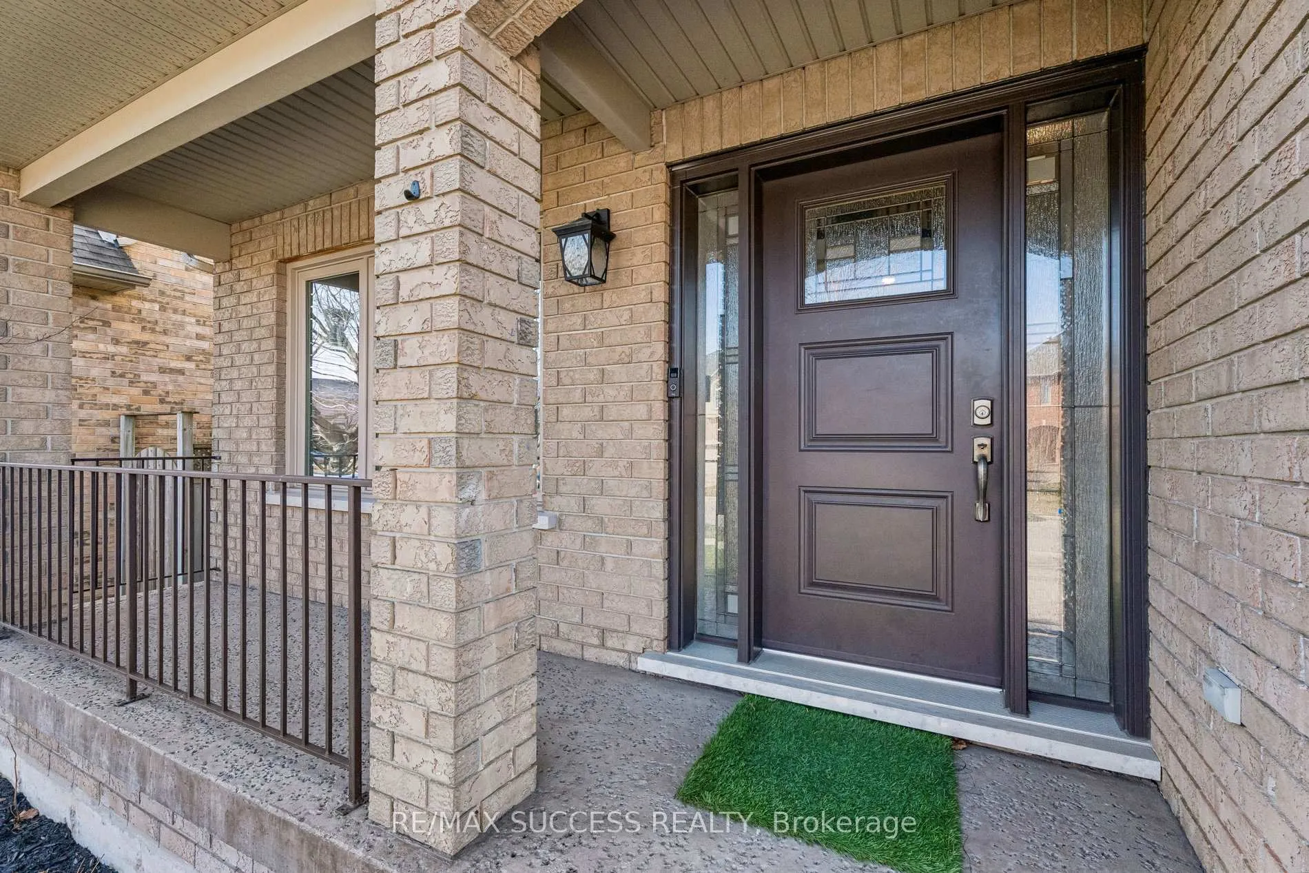 Photo 6 of 202 Braithwaite Avenue, Hamilton, Ancaster — HOMEH