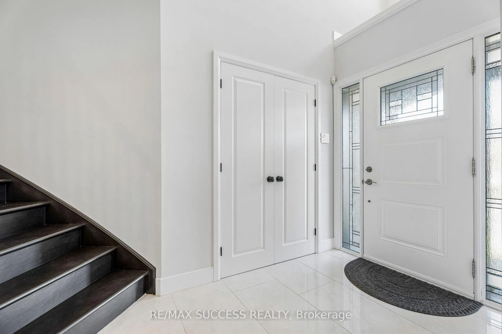 Photo 7 of 202 Braithwaite Avenue, Hamilton, Ancaster — HOMEH