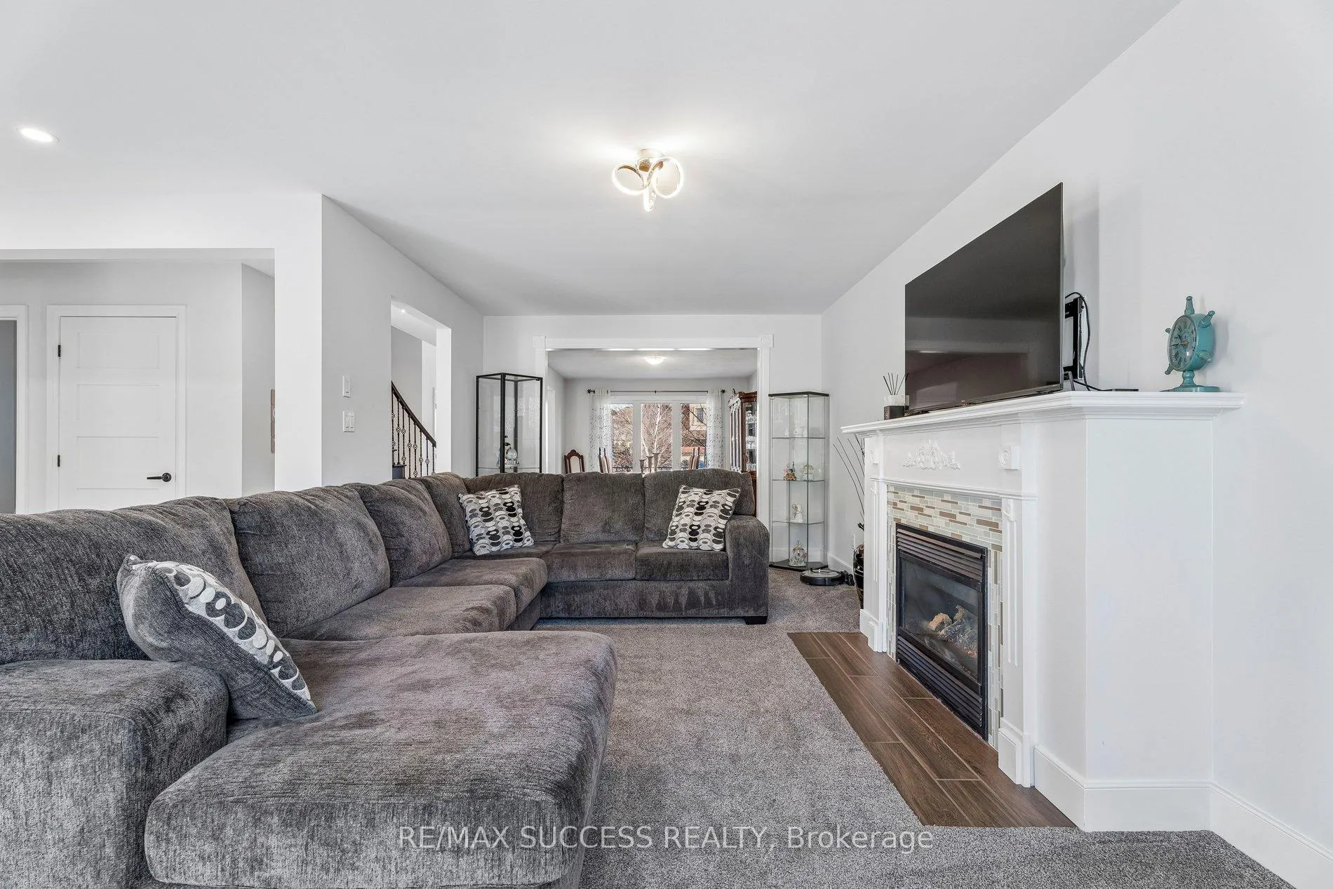 Photo 12 of 202 Braithwaite Avenue, Hamilton, Ancaster — HOMEH