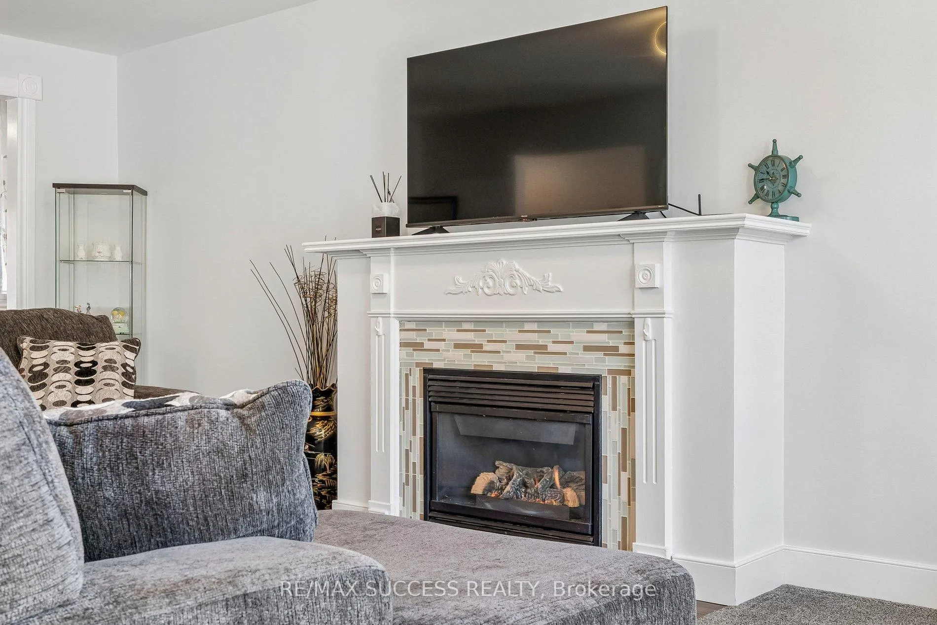 Photo 14 of 202 Braithwaite Avenue, Hamilton, Ancaster — HOMEH