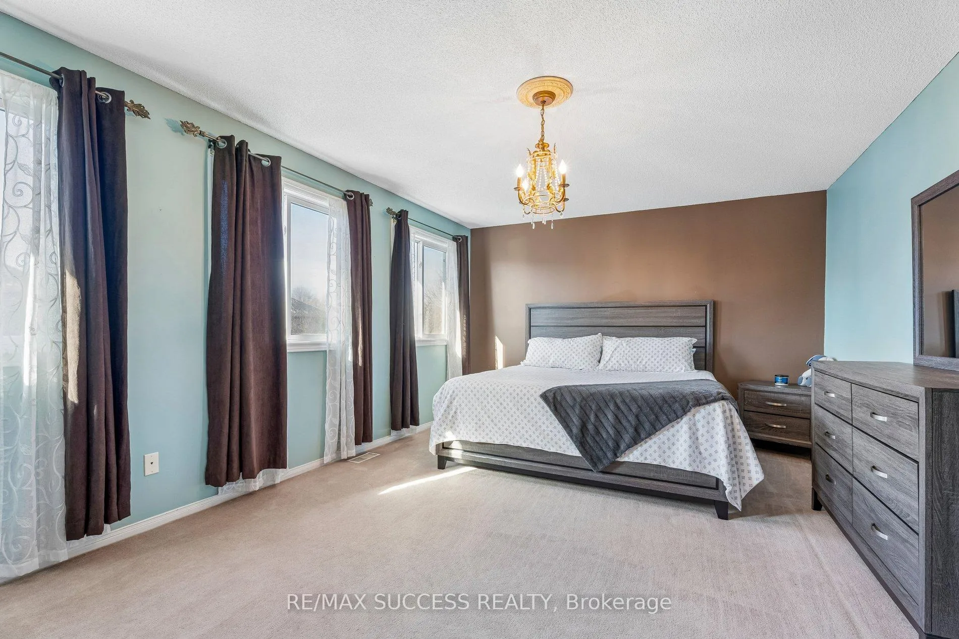 Photo 25 of 202 Braithwaite Avenue, Hamilton, Ancaster — HOMEH