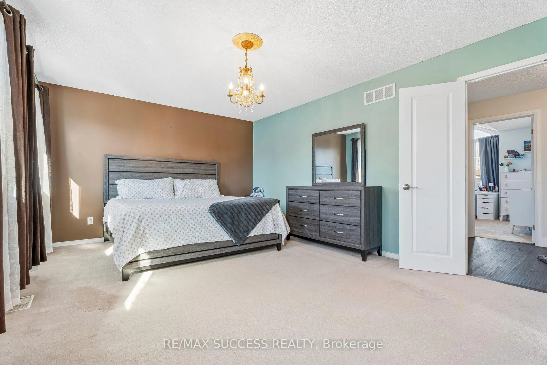 Photo 26 of 202 Braithwaite Avenue, Hamilton, Ancaster — HOMEH