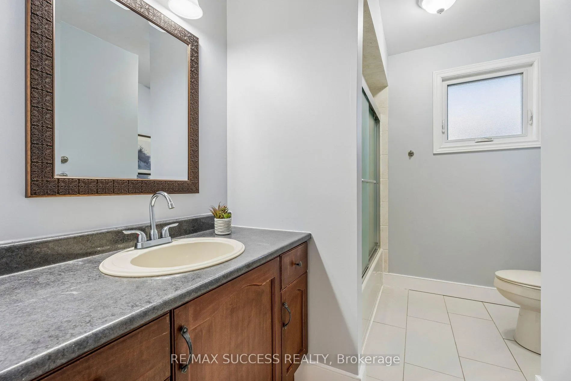 Photo 35 of 202 Braithwaite Avenue, Hamilton, Ancaster — HOMEH