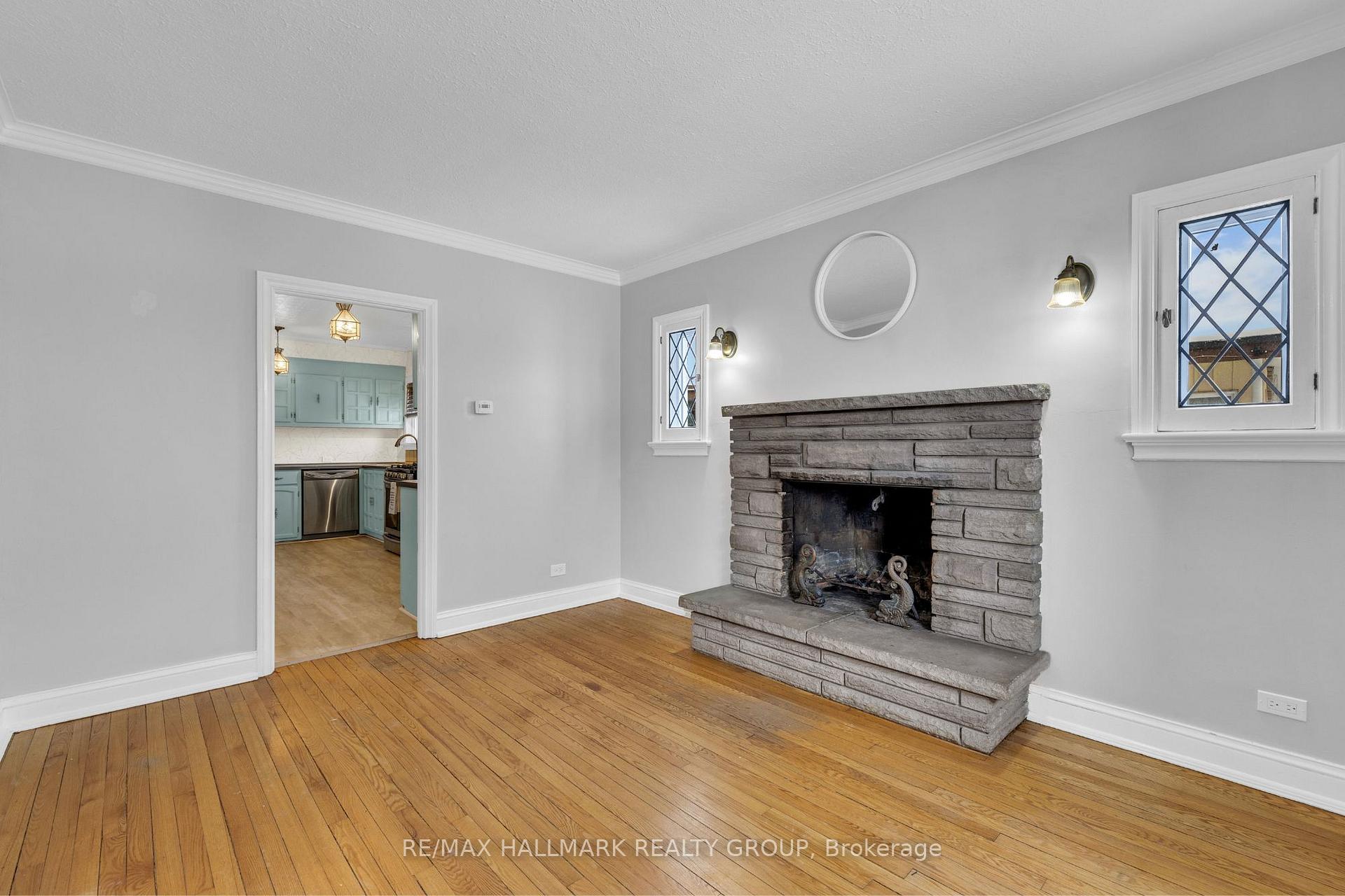 Photo 5 of 1335 Kitchener Avenue, Ottawa, Ellwood — HOMEH