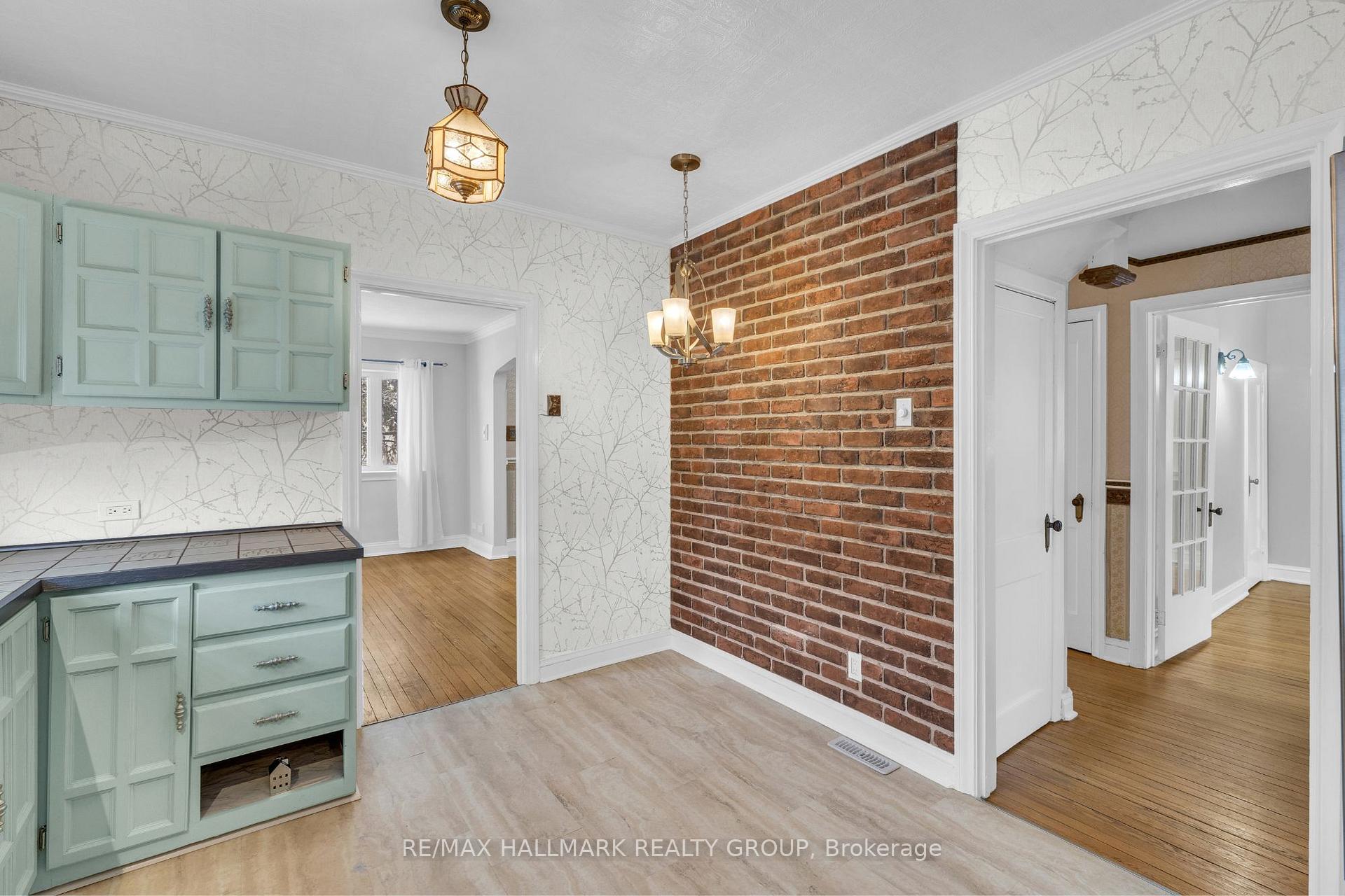 Photo 14 of 1335 Kitchener Avenue, Ottawa, Ellwood — HOMEH