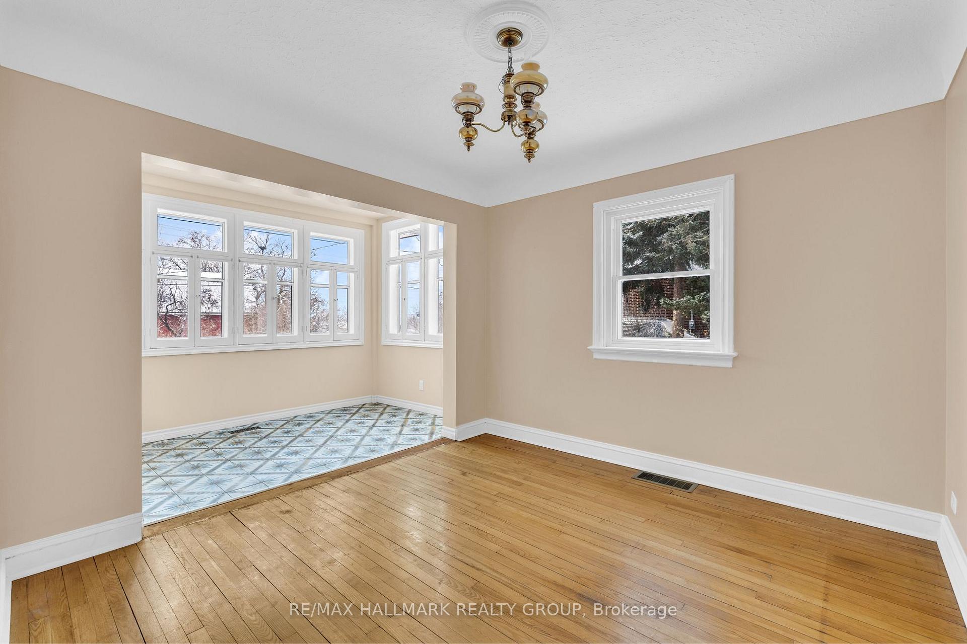 Photo 18 of 1335 Kitchener Avenue, Ottawa, Ellwood — HOMEH