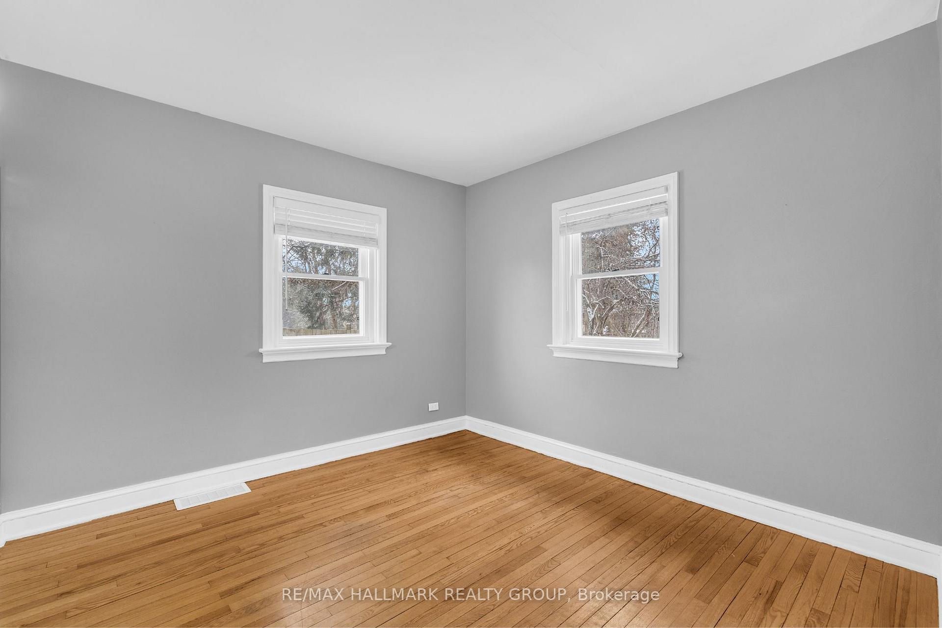 Photo 23 of 1335 Kitchener Avenue, Ottawa, Ellwood — HOMEH