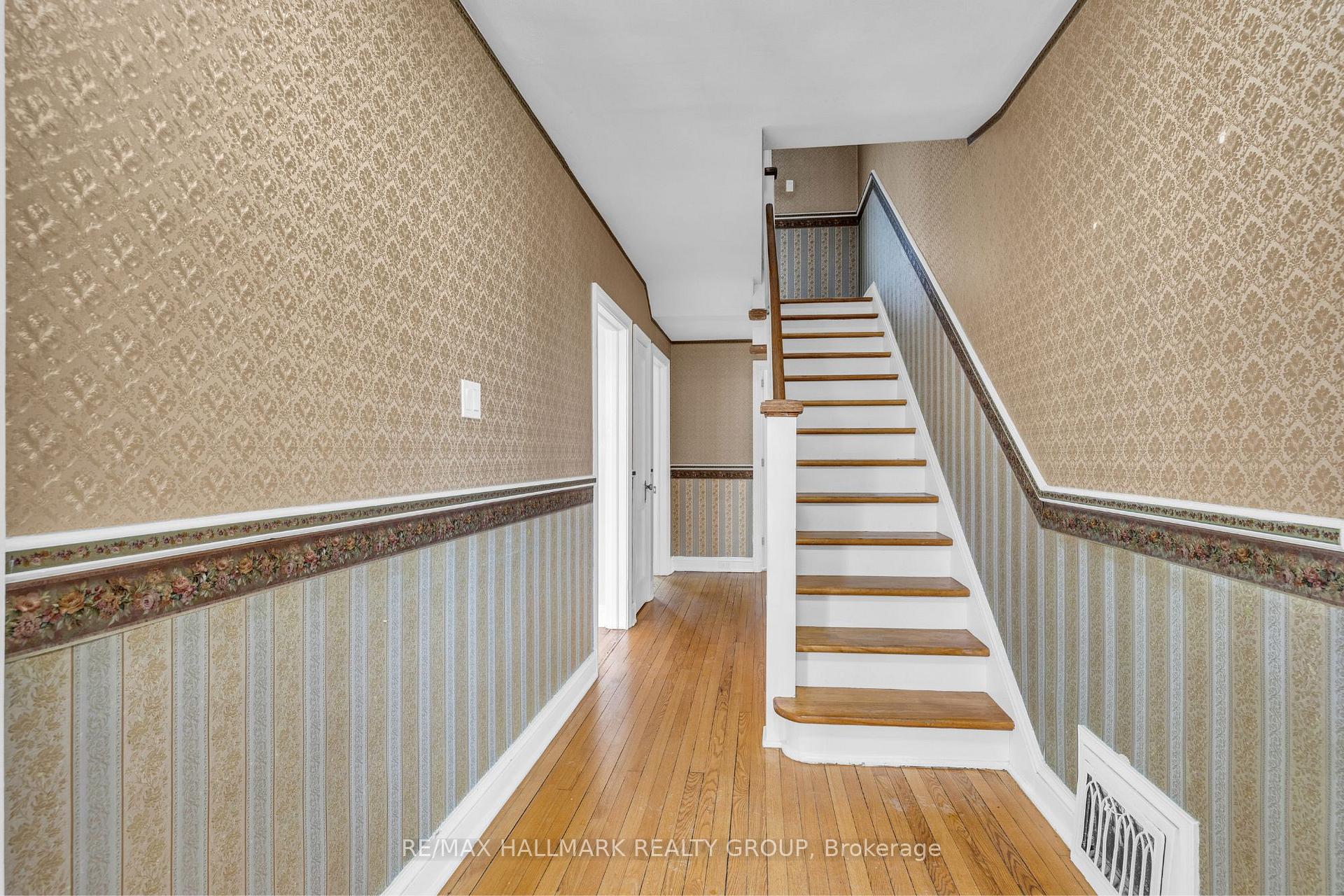 Photo 26 of 1335 Kitchener Avenue, Ottawa, Ellwood — HOMEH