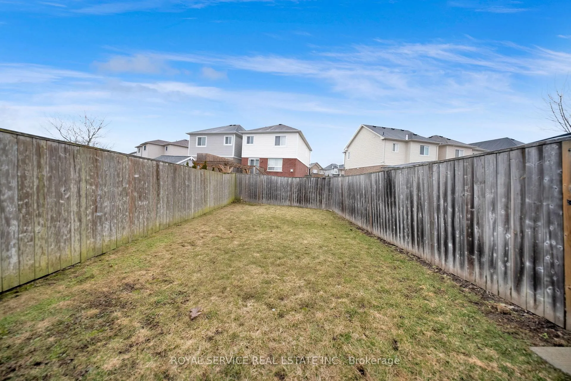 Photo 3 of 294 Swindells Street, Clarington, Bowmanville — HOMEH