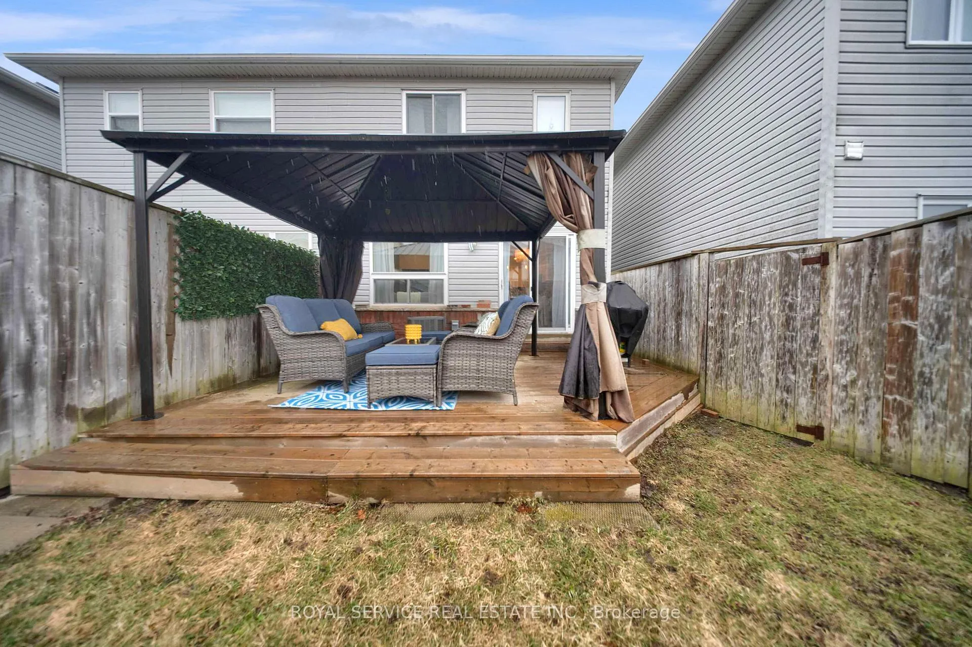 Photo 4 of 294 Swindells Street, Clarington, Bowmanville — HOMEH