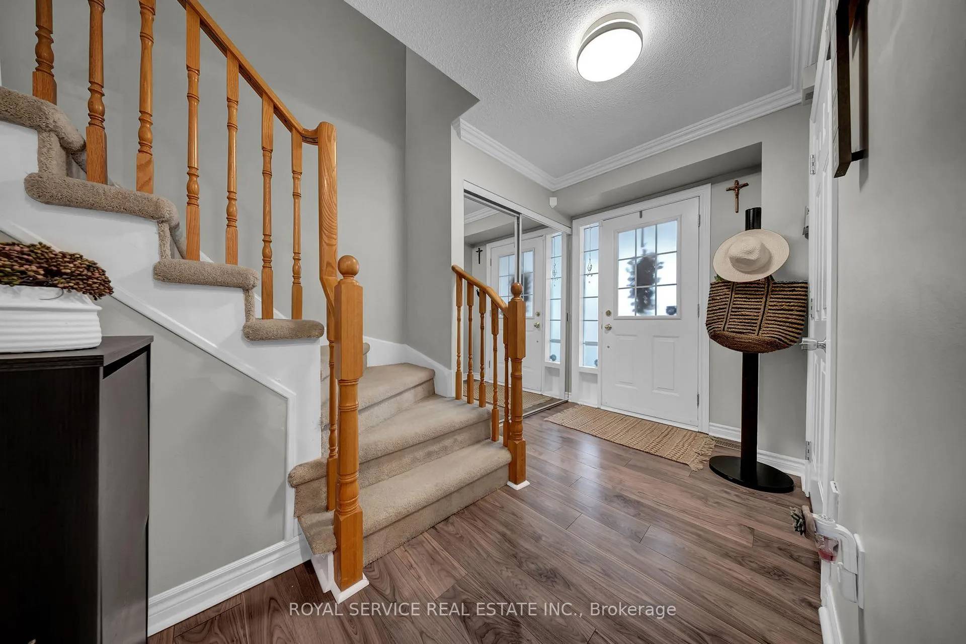 Photo 5 of 294 Swindells Street, Clarington, Bowmanville — HOMEH