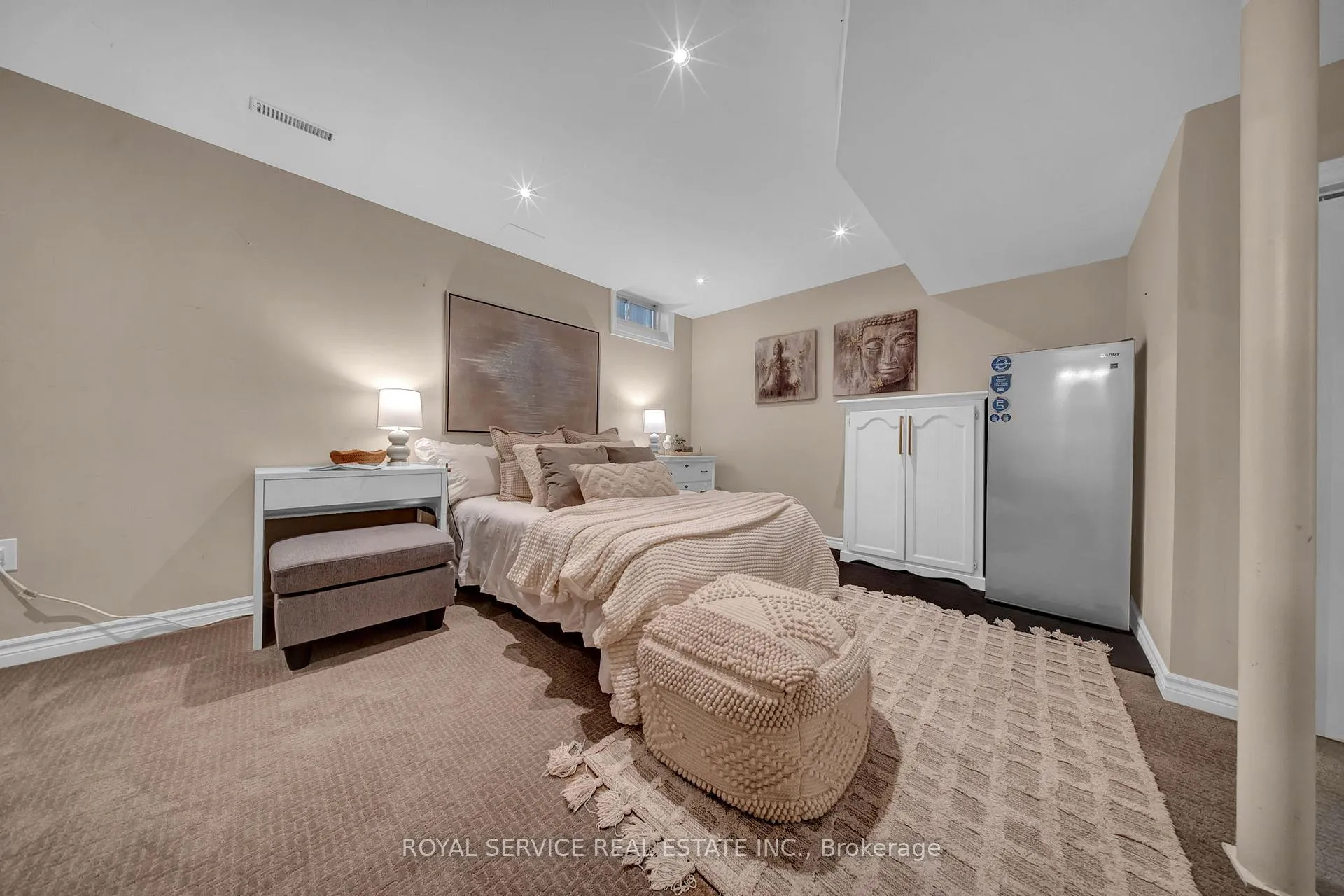 Photo 17 of 294 Swindells Street, Clarington, Bowmanville — HOMEH