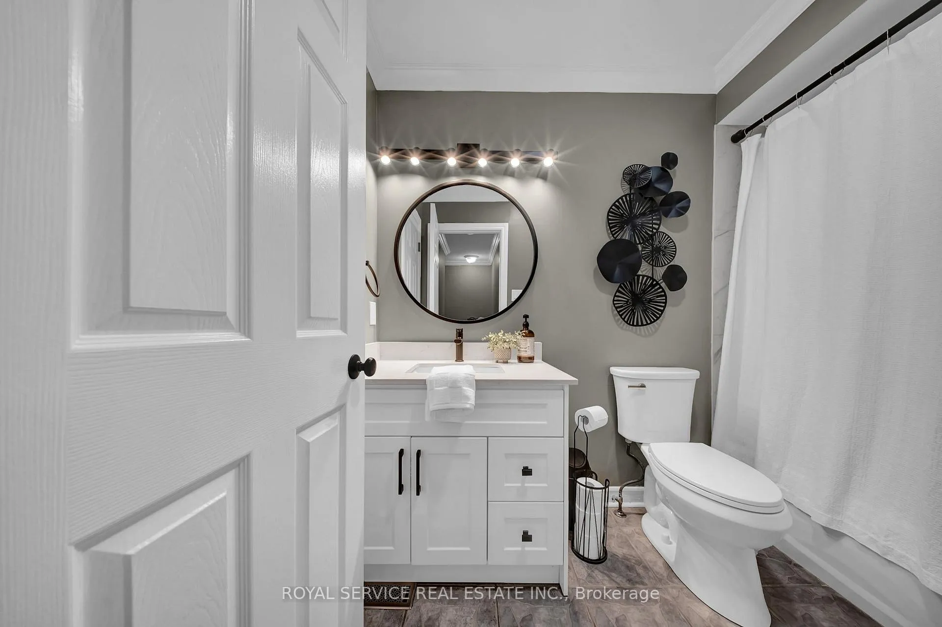 Photo 23 of 294 Swindells Street, Clarington, Bowmanville — HOMEH