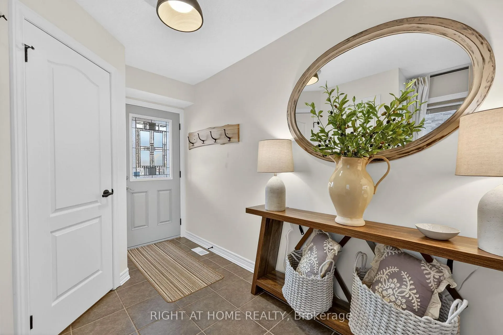 Photo 4 of 43 Burt Avenue, New Tecumseth, Alliston — HOMEH