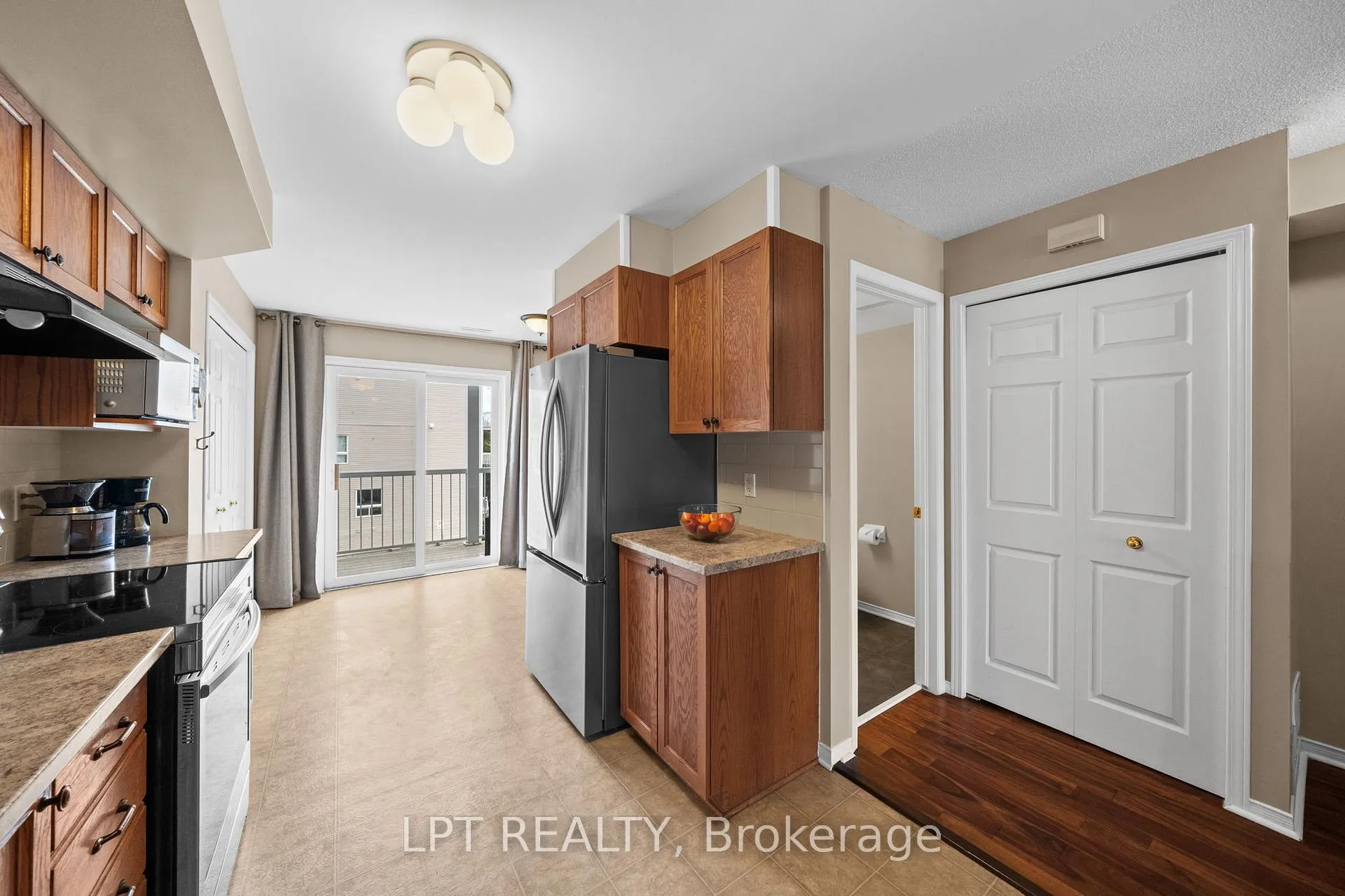Photo 9 of 902 Longfields Drive, Ottawa, Barrhaven - Longfields — HOMEH